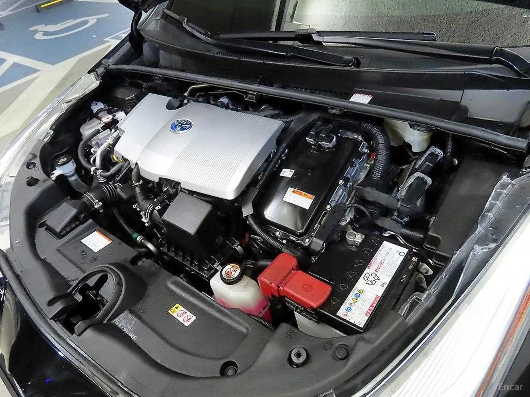 Toyota Prius 4th Generation превью 18