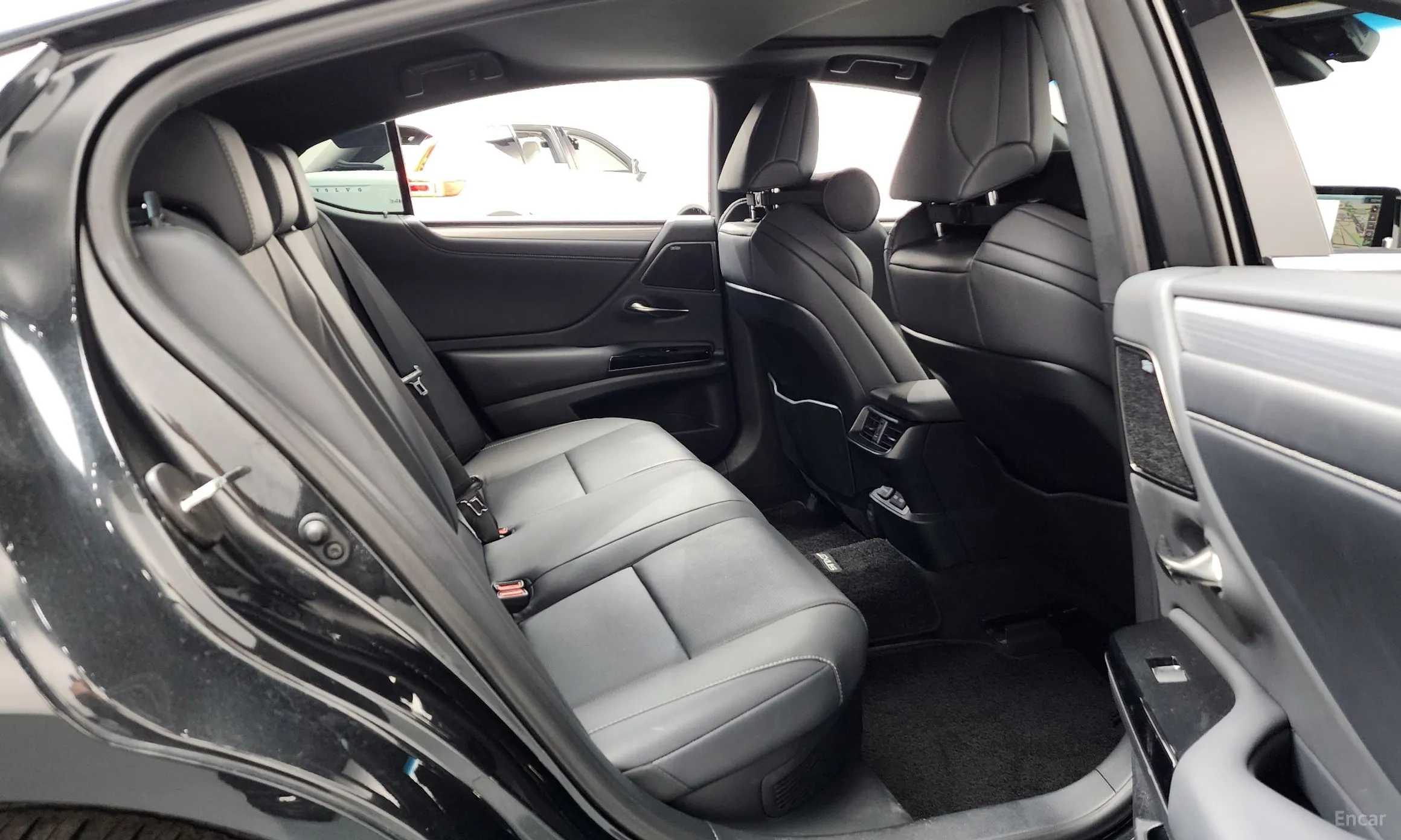 Lexus ES300h 7th Generation превью 12