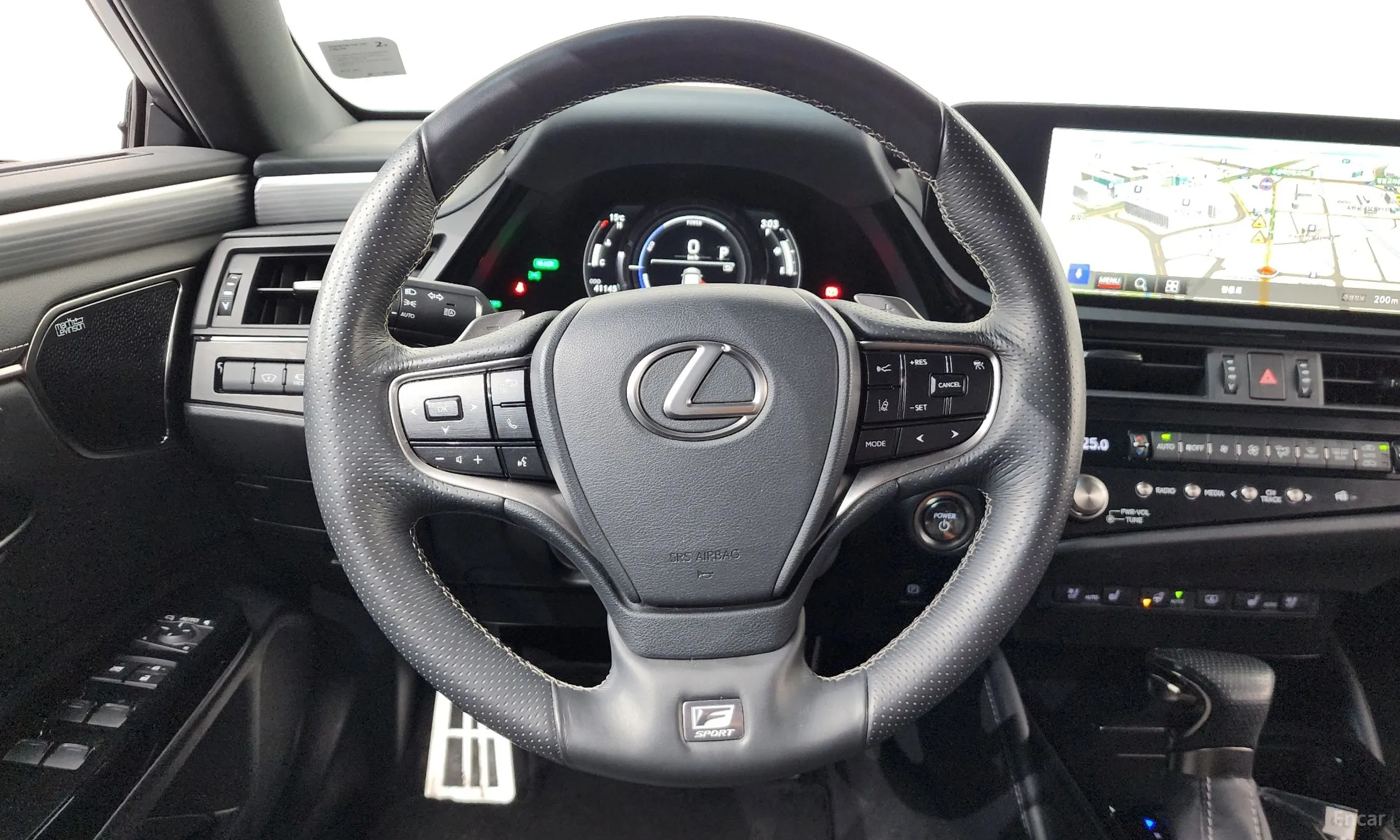 Lexus ES300h 7th Generation превью 13