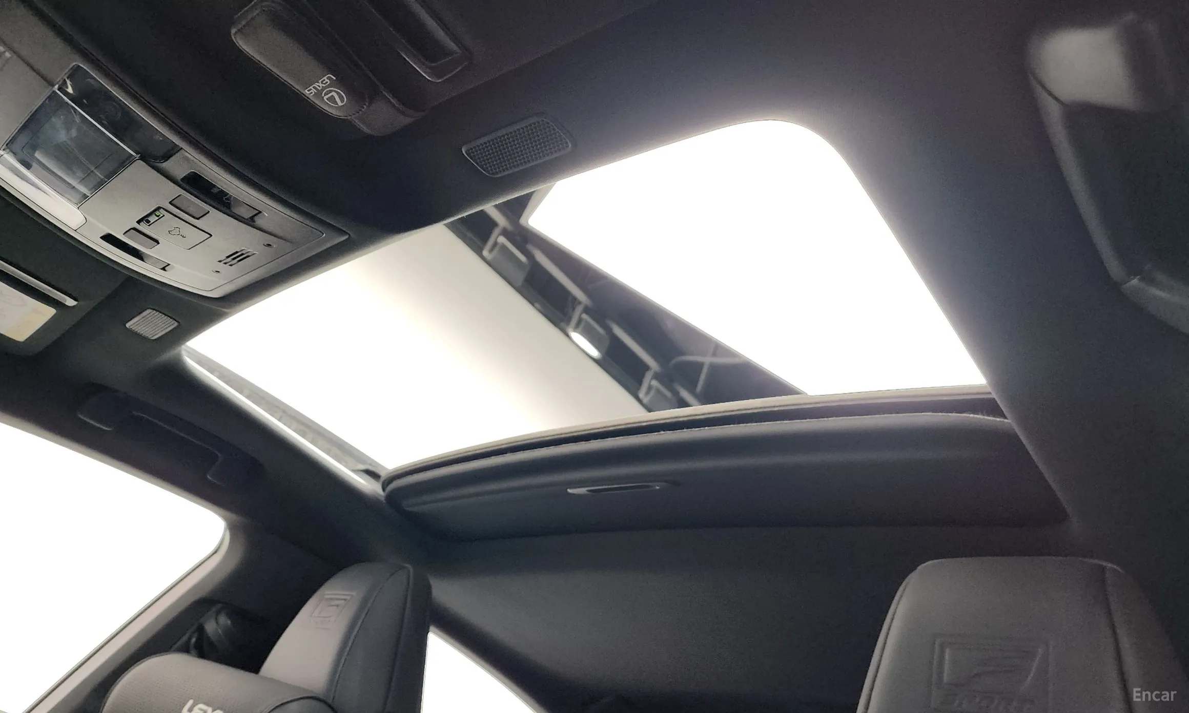 Lexus ES300h 7th Generation превью 19
