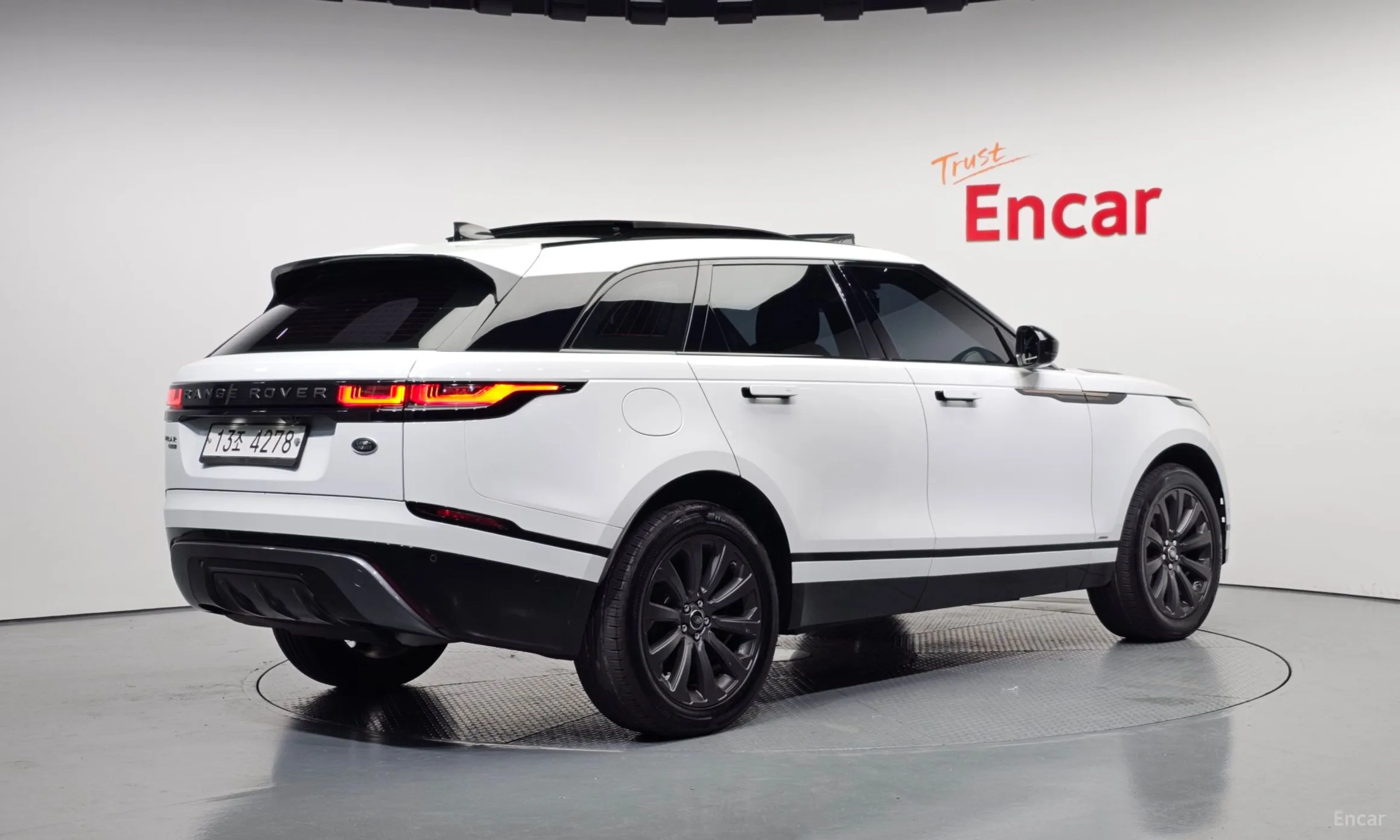 Land Rover Range Rover Bella превью 2