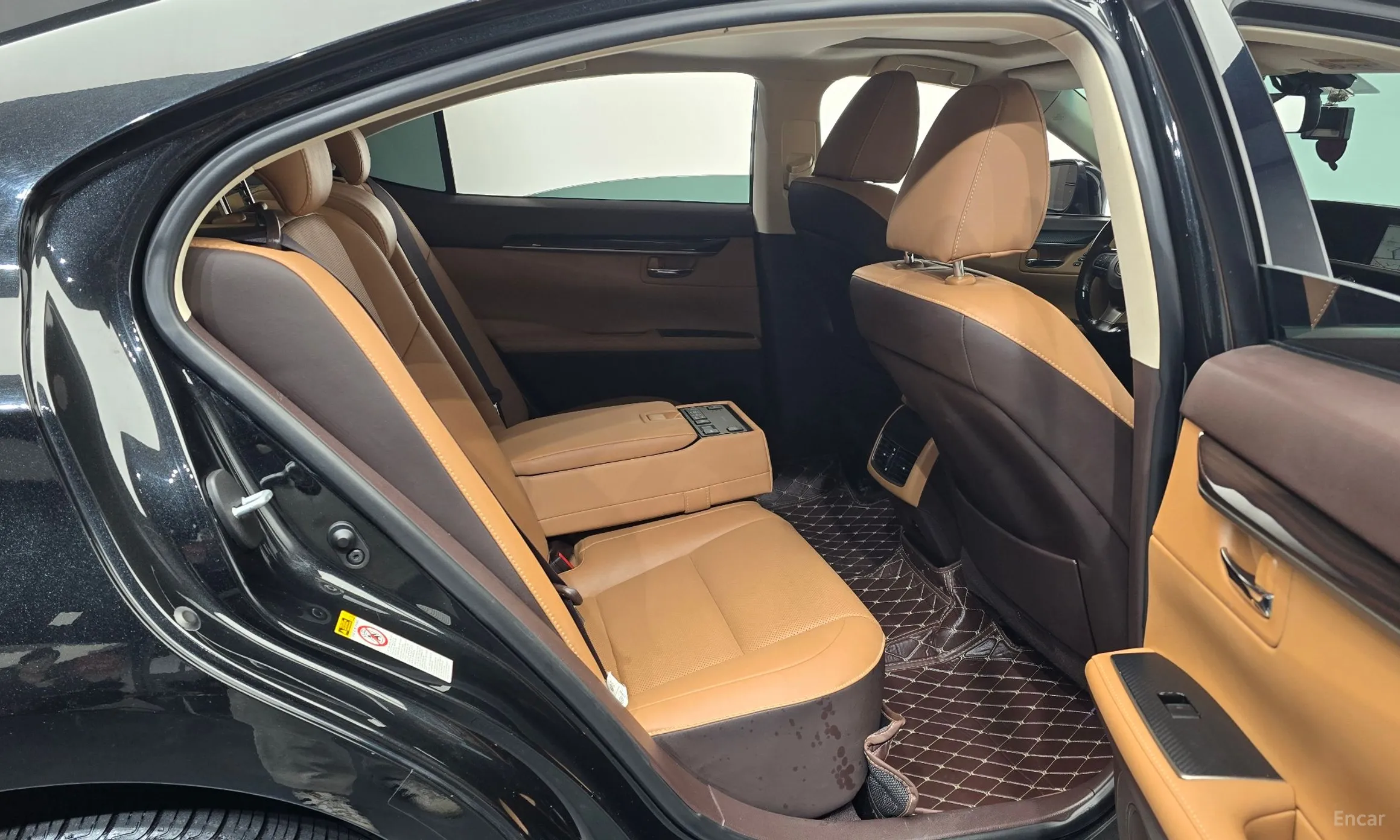 Lexus New ES300h превью 12