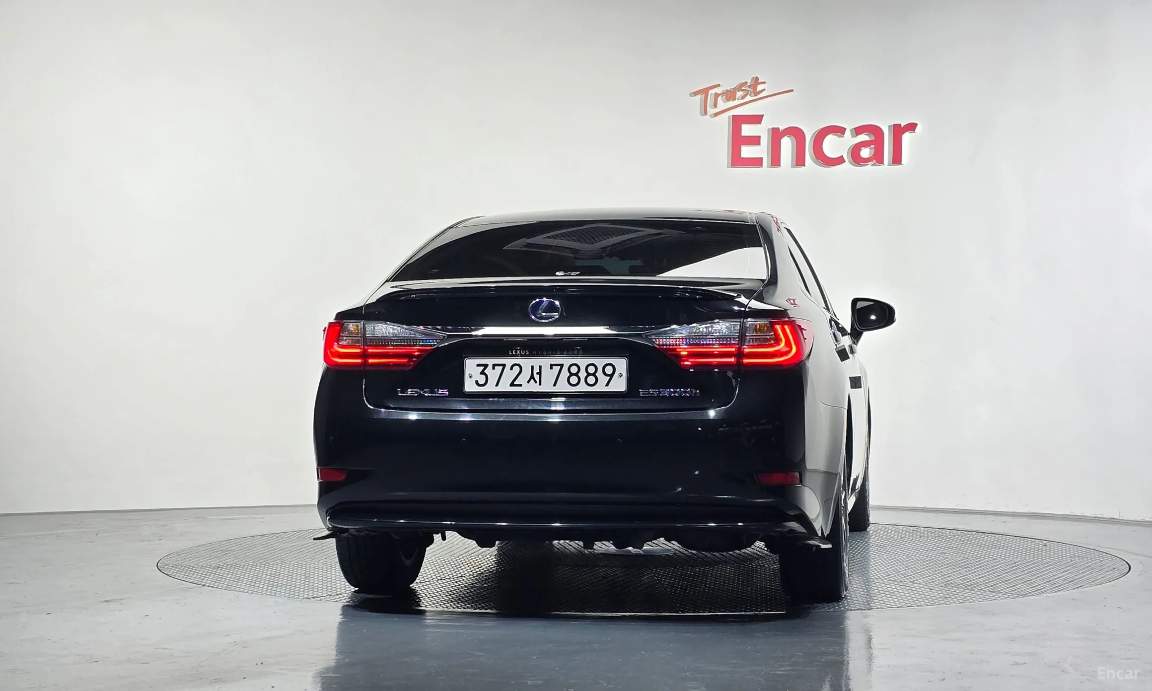 Lexus New ES300h превью 4