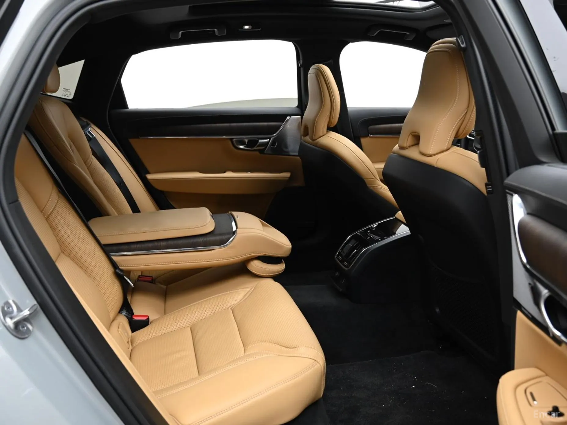 Volvo S90 превью 12
