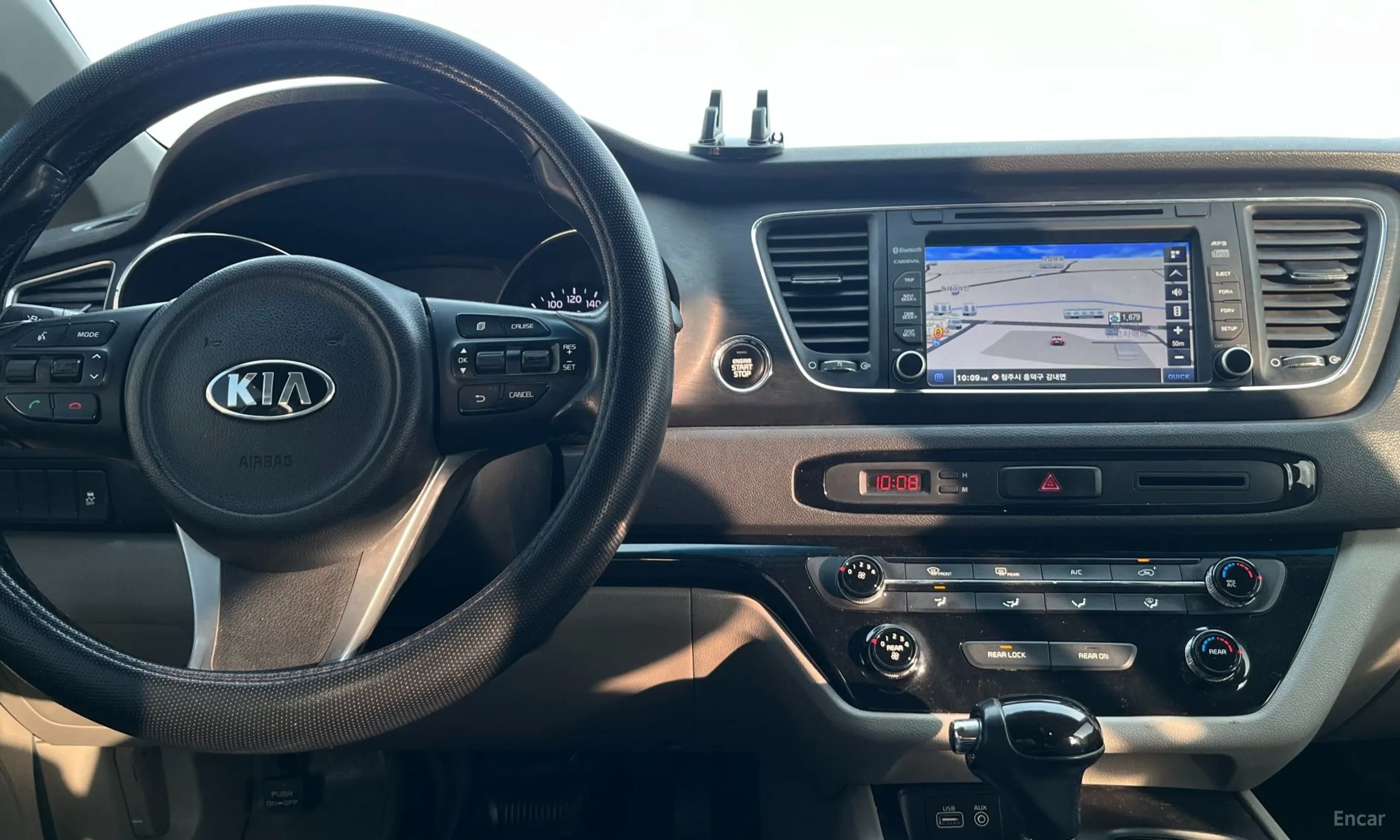 Kia Carnival превью 10