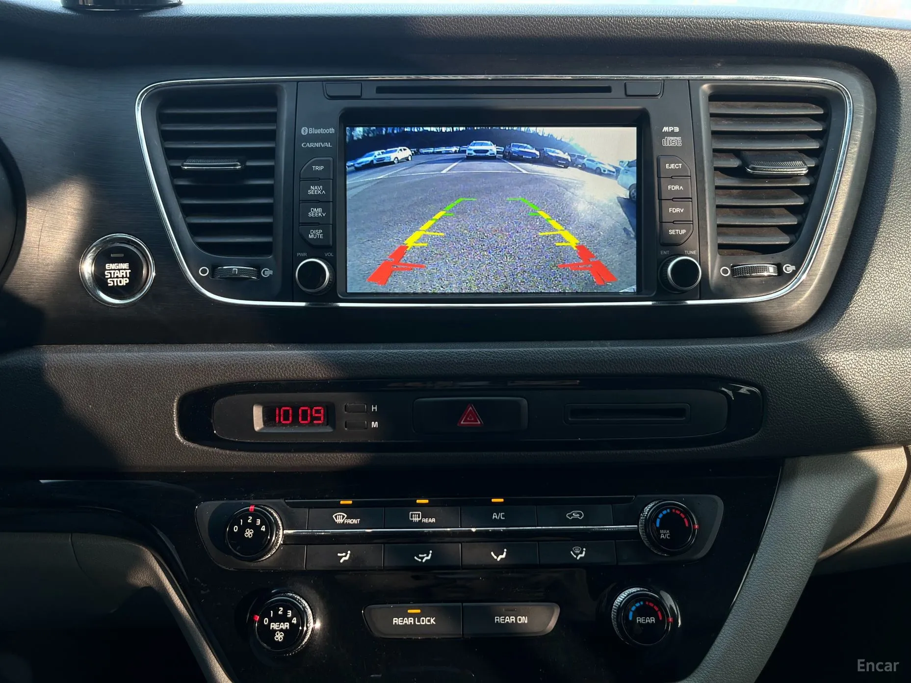 Kia Carnival превью 14