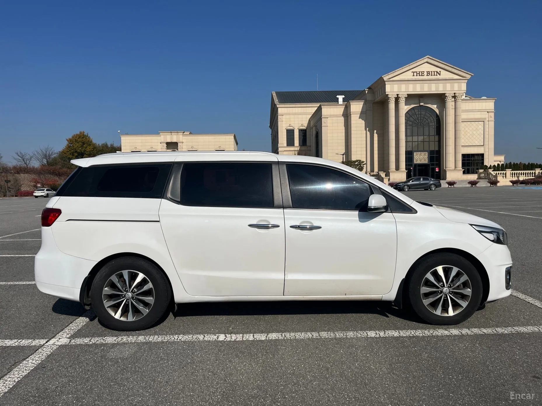 Kia Carnival превью 6