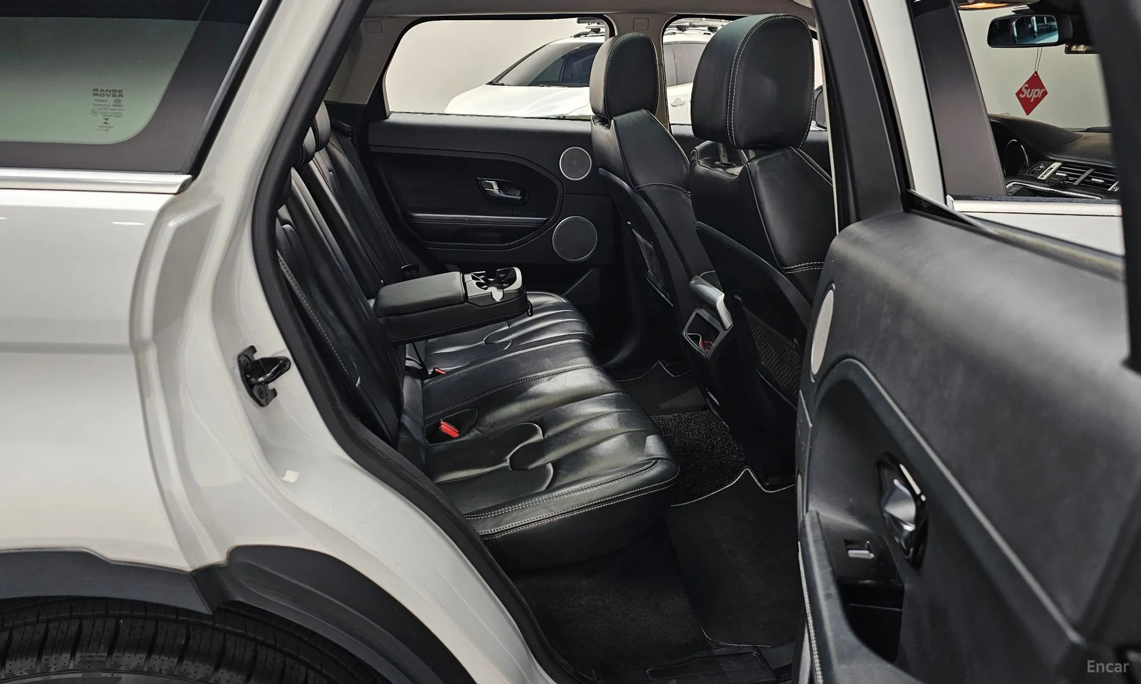 Land Rover Range Rover Evoque превью 12