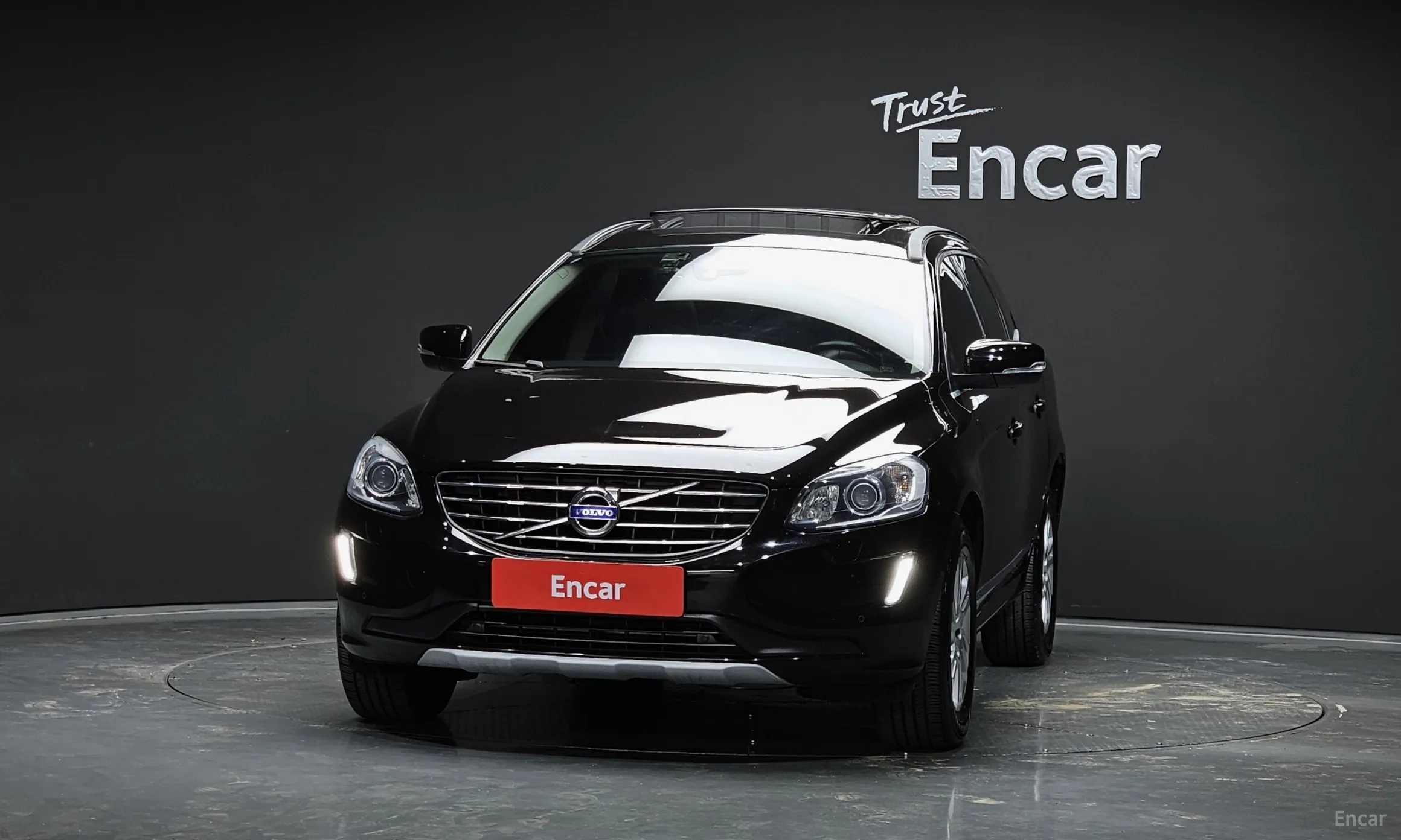 Volvo XC60 превью 3