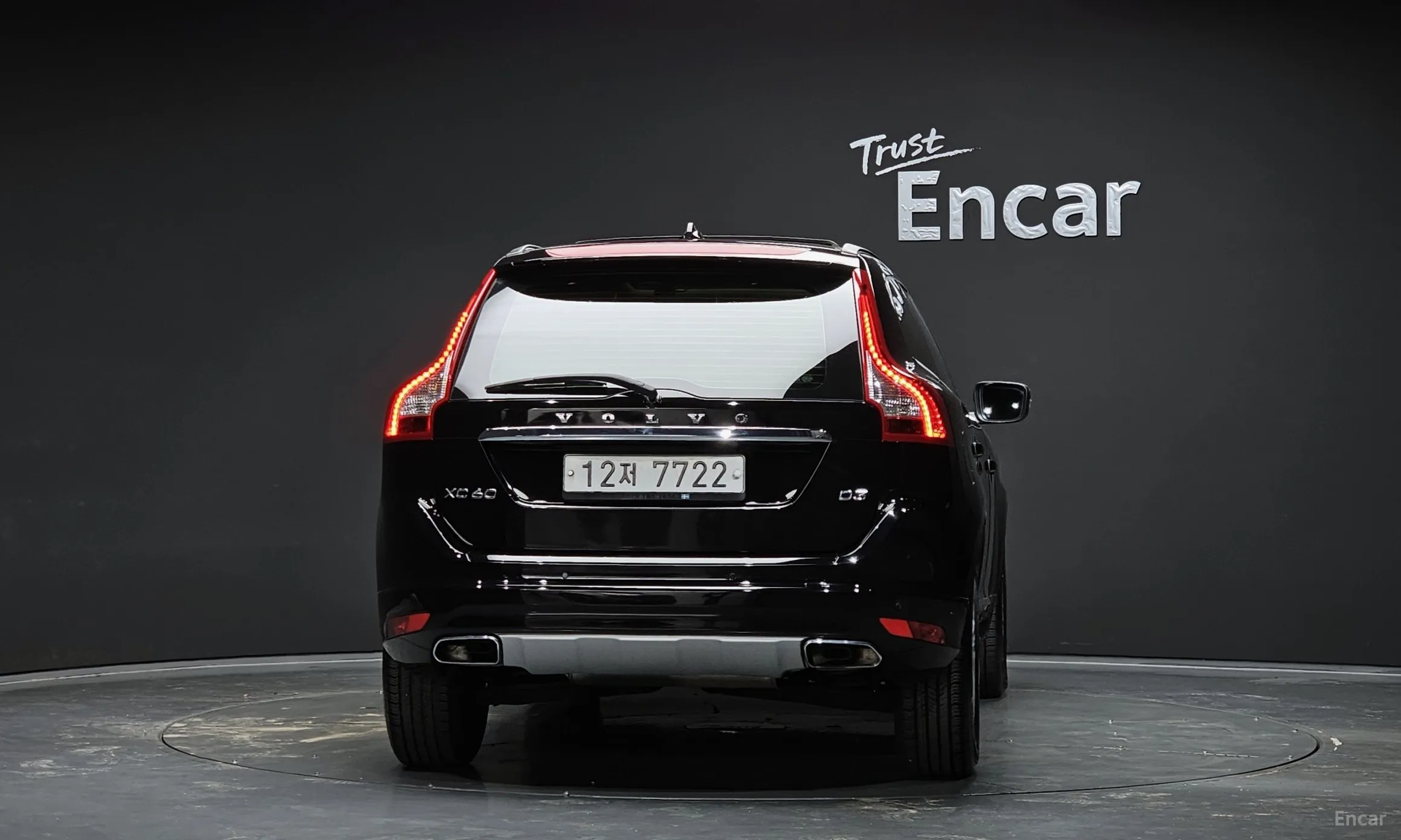 Volvo XC60 превью 4