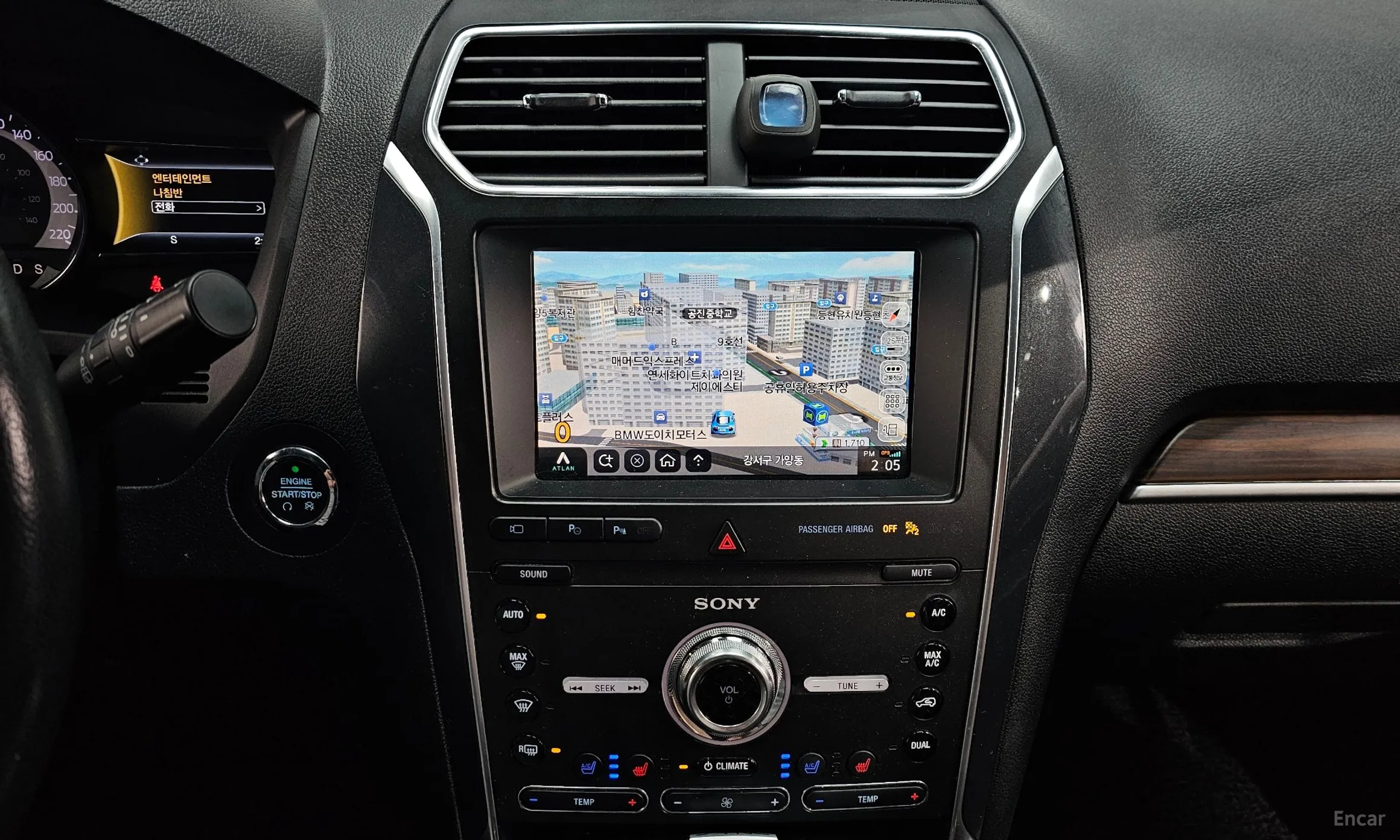Ford Explorer превью 14