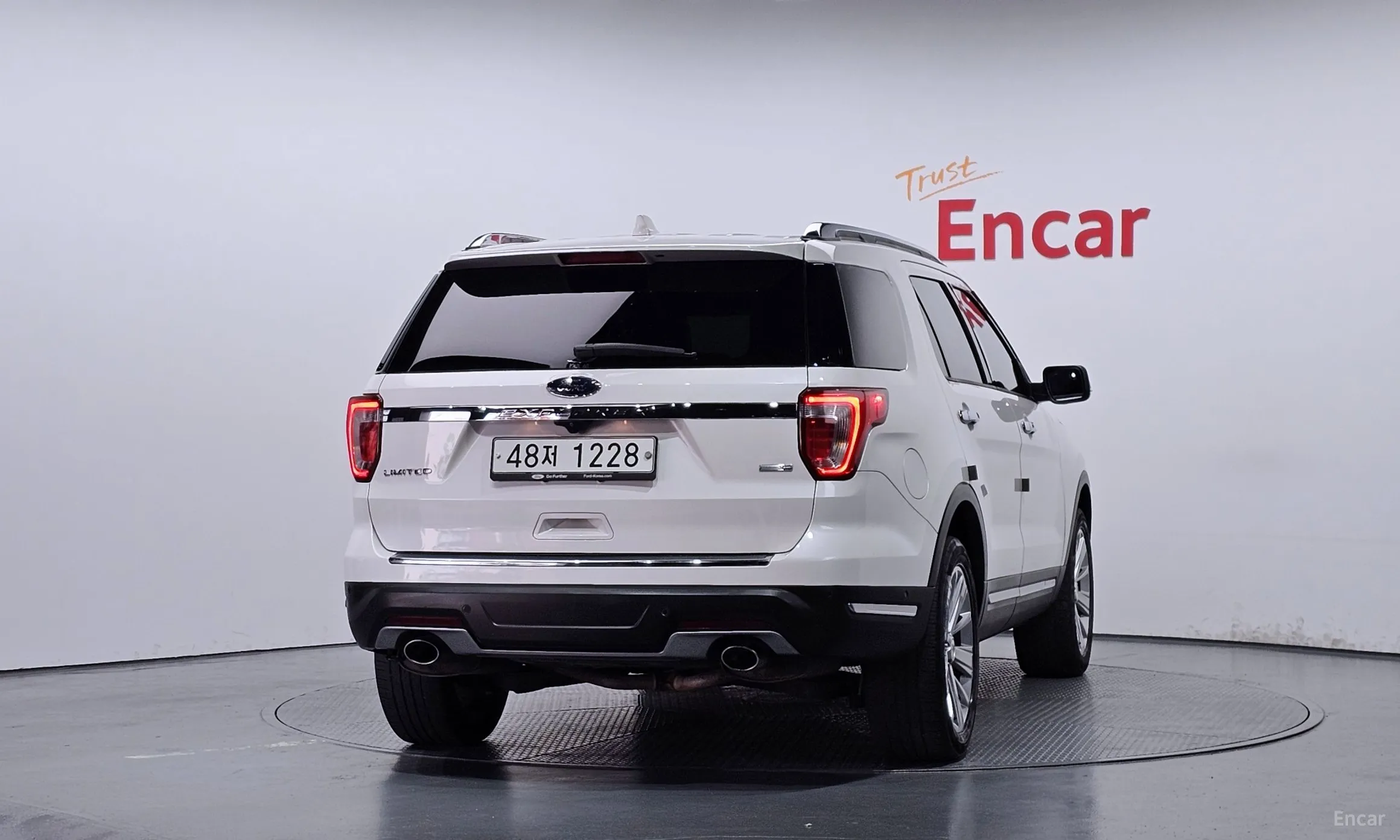 Ford Explorer превью 4
