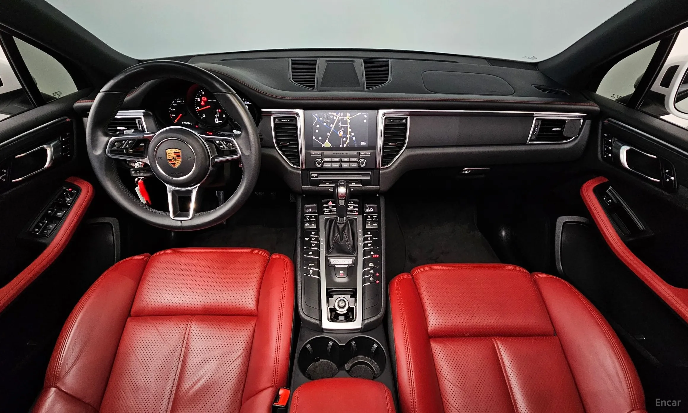 Porsche Macan превью 7