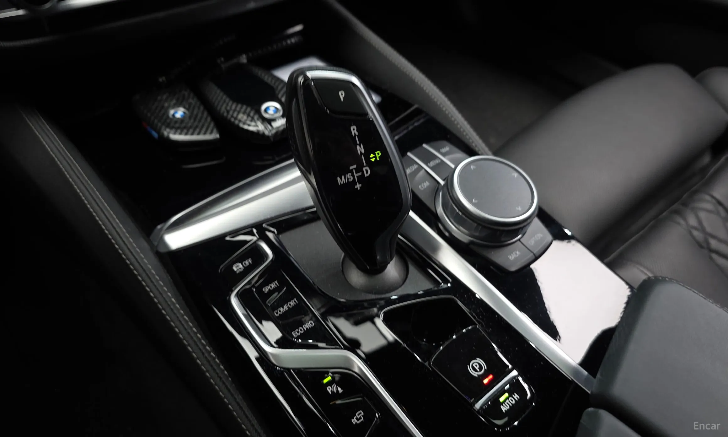 BMW 5 Series (G30) превью 9