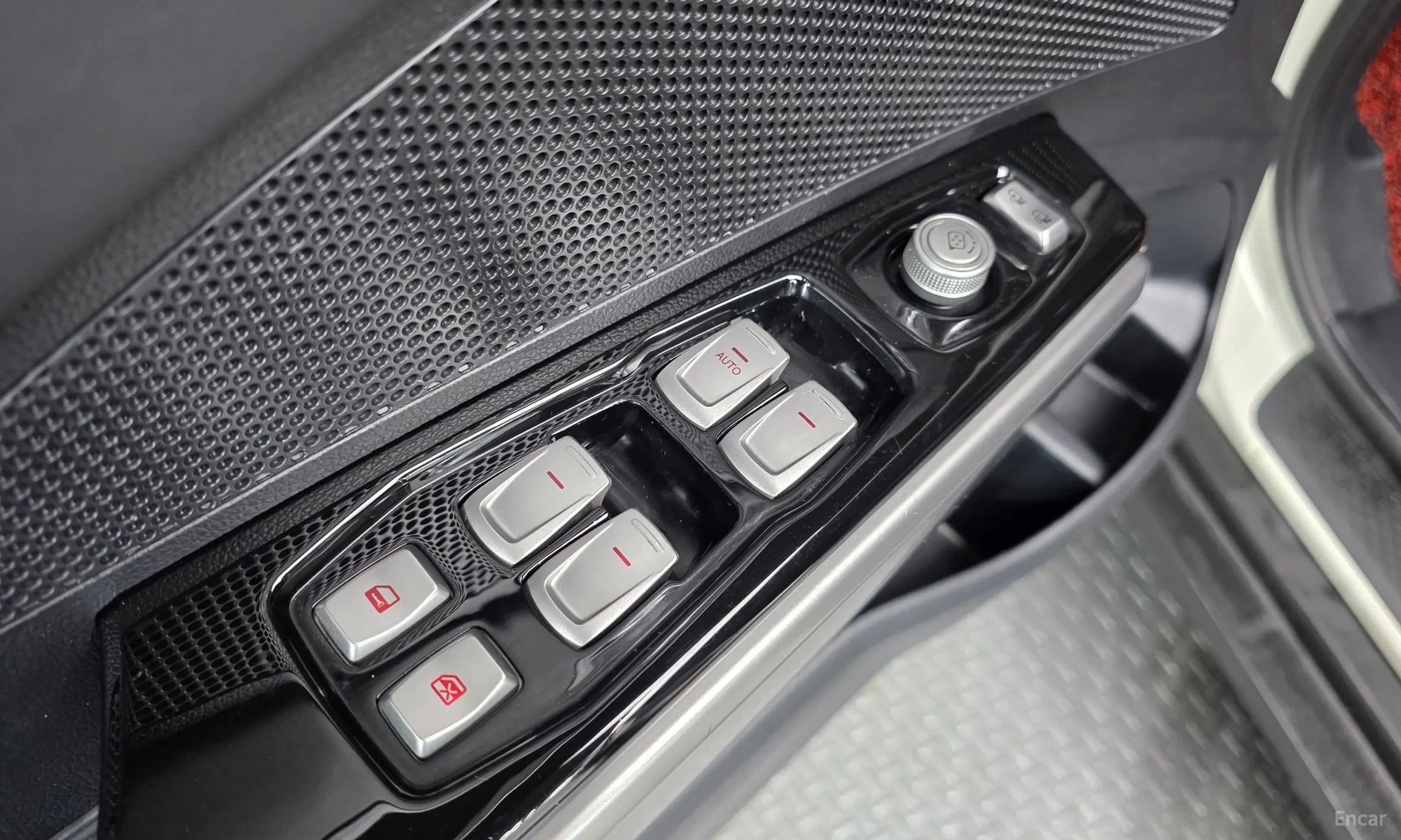 KG Mobility (SsangYong) Tivoli, Lazio превью 12