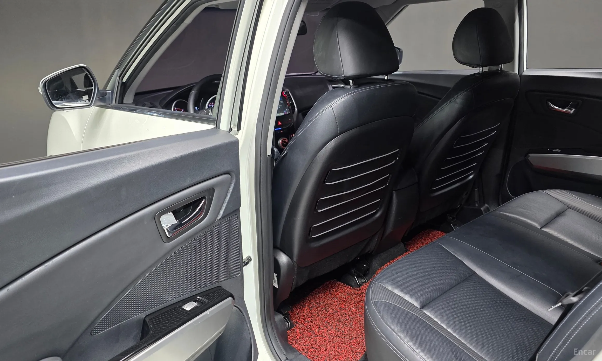 KG Mobility (SsangYong) Tivoli, Lazio превью 18