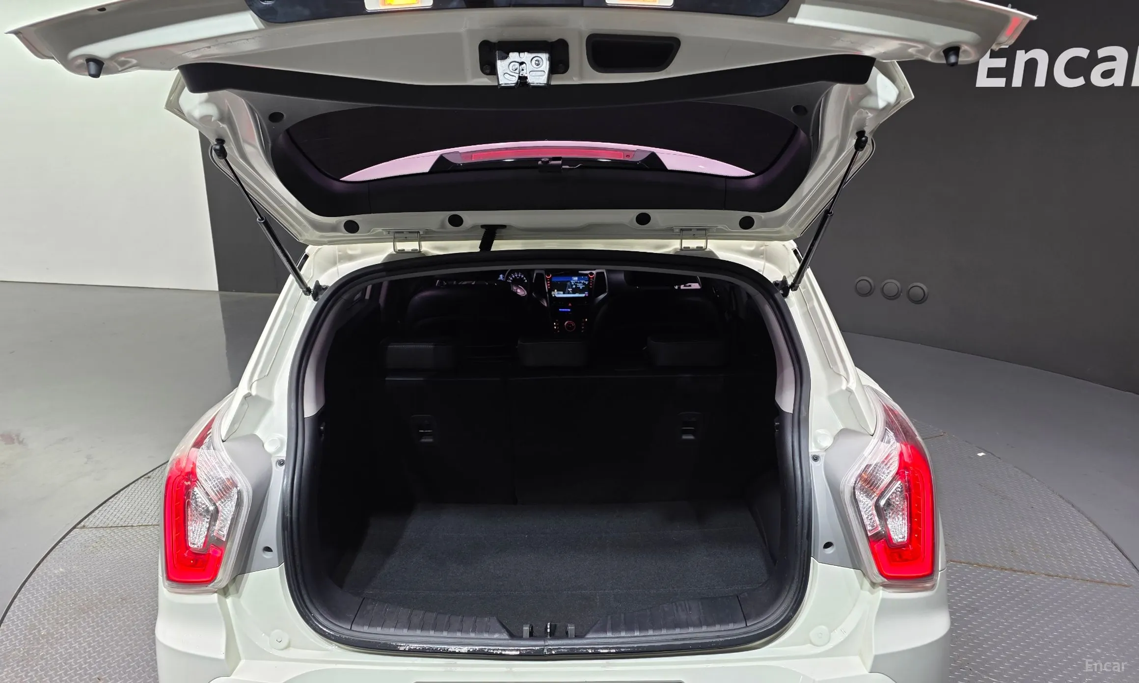 KG Mobility (SsangYong) Tivoli, Lazio превью 20