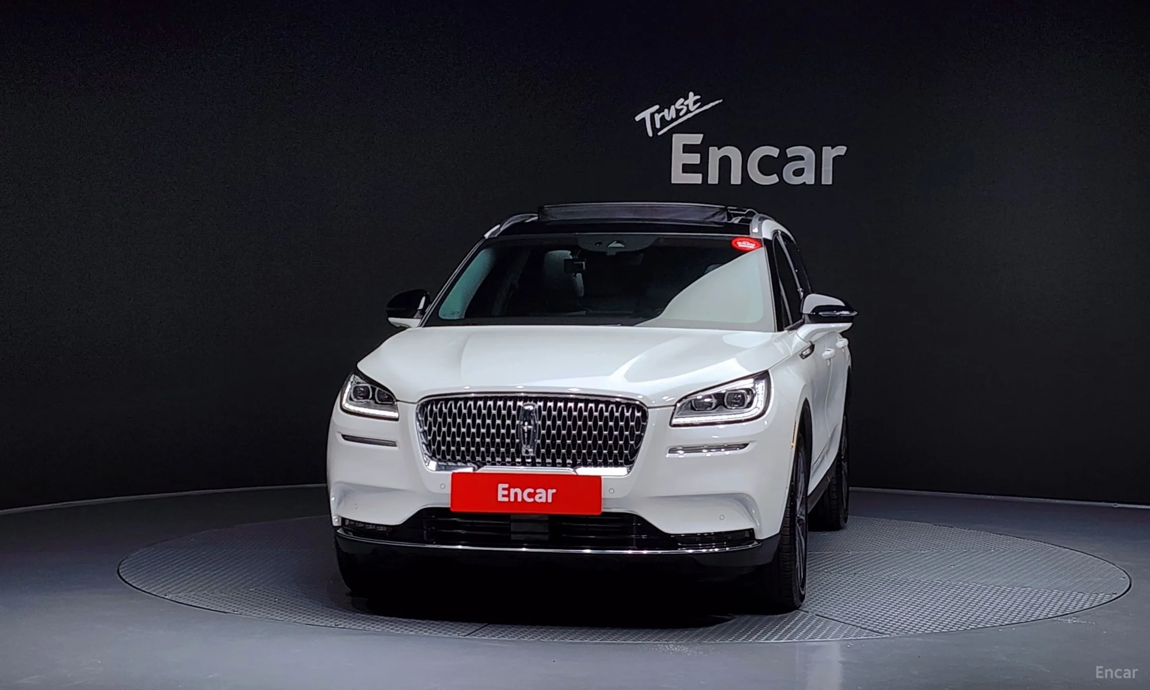 Lincoln Corsair превью 3