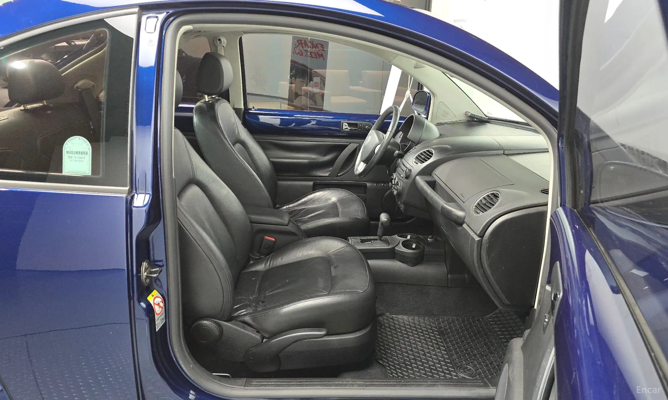 Volkswagen New Beetle превью 10