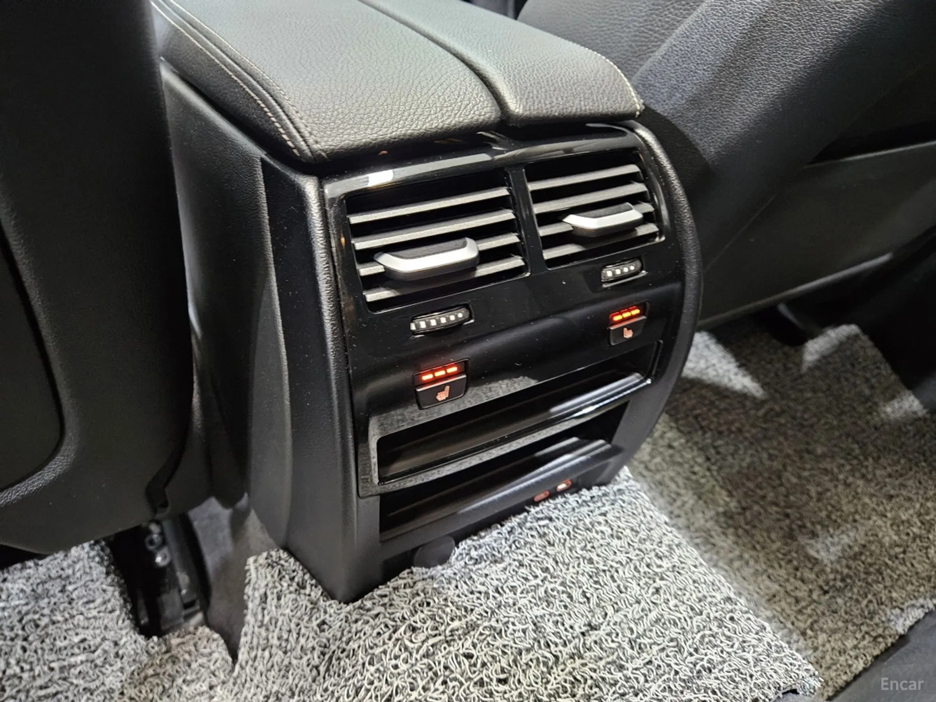 BMW 5 Series (G30) превью 16