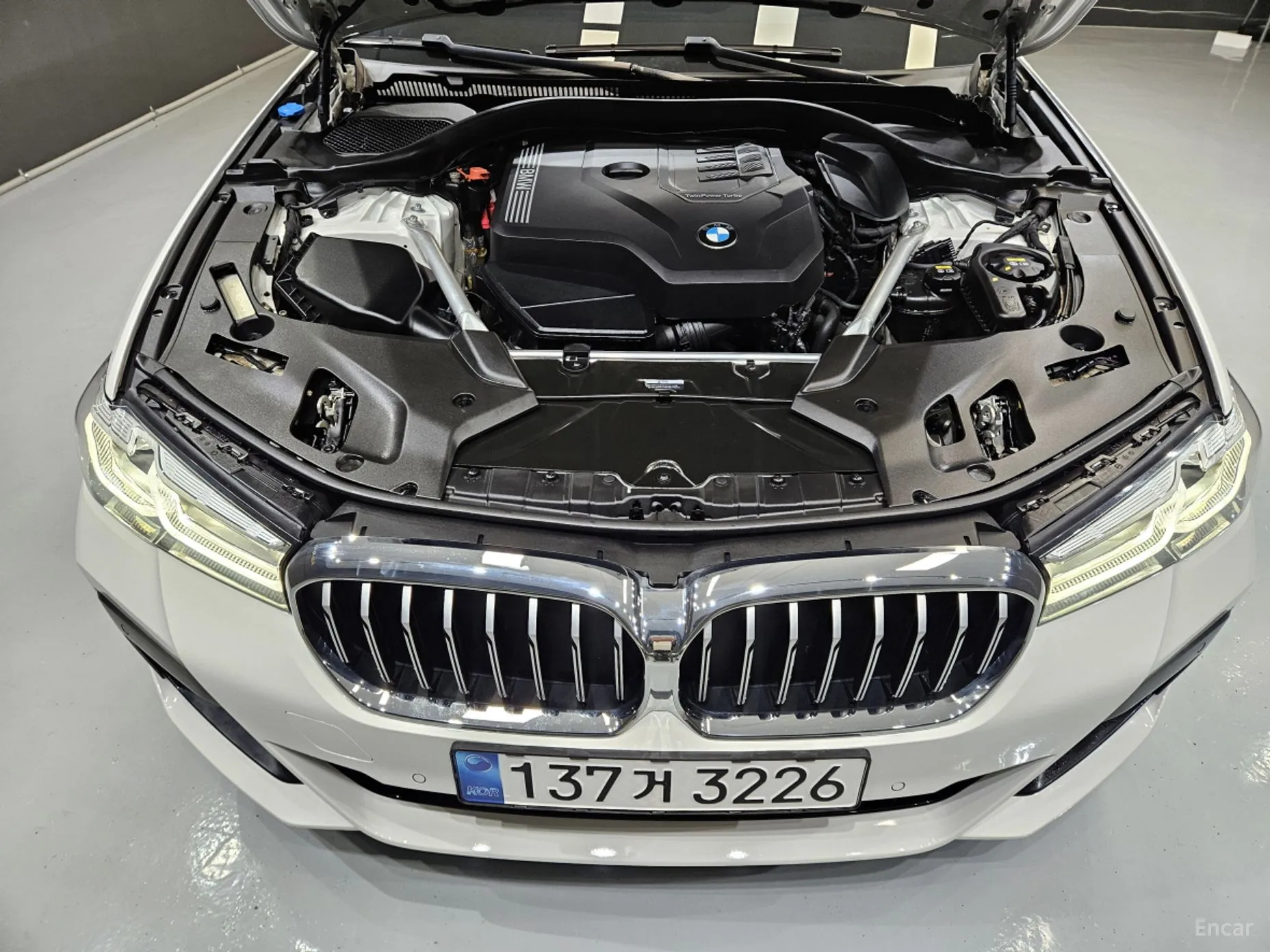 BMW 5 Series (G30) превью 6