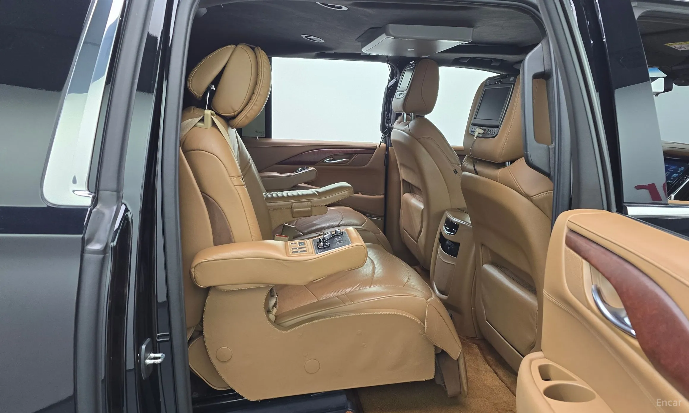 Cadillac Escalade превью 12
