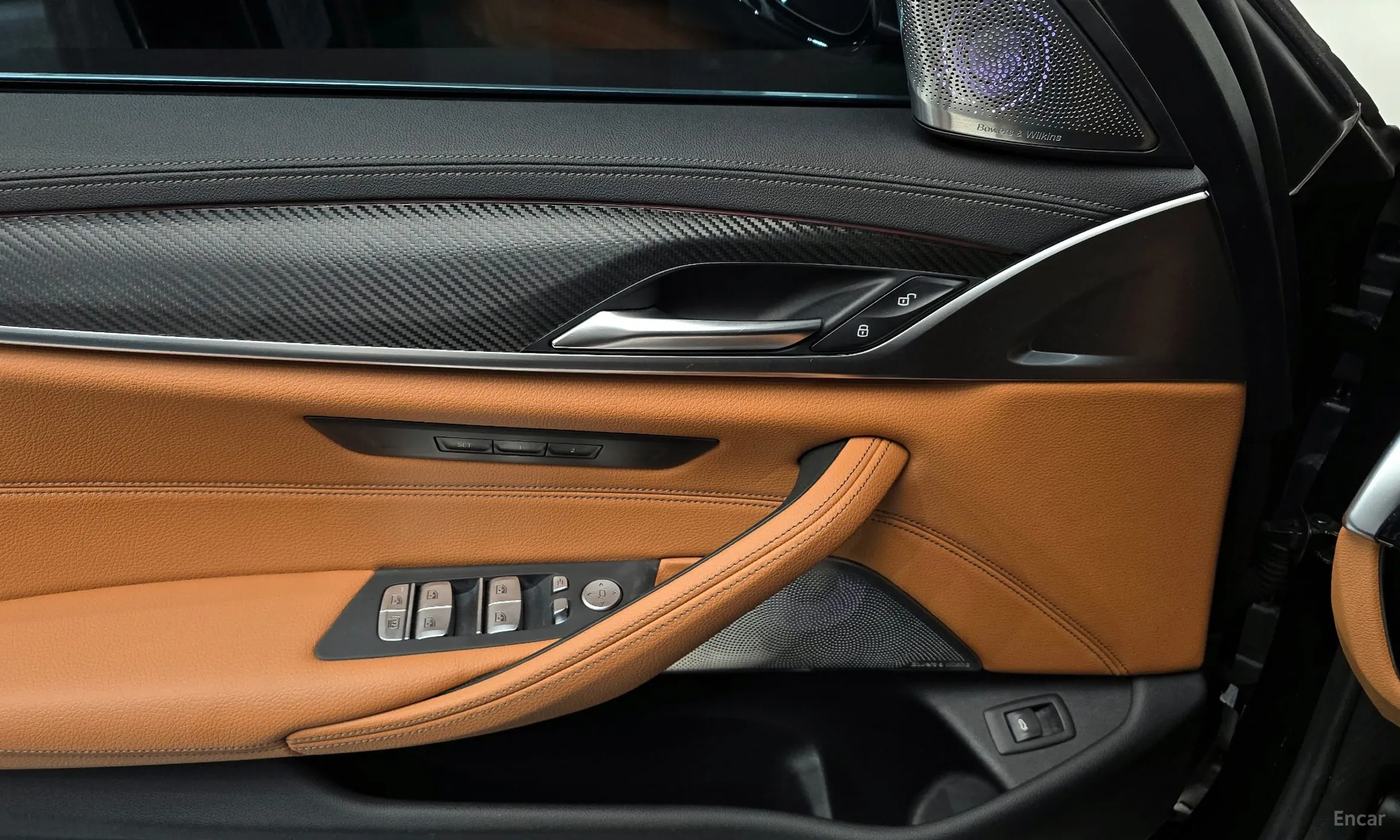 BMW 5 Series (G30) превью 18