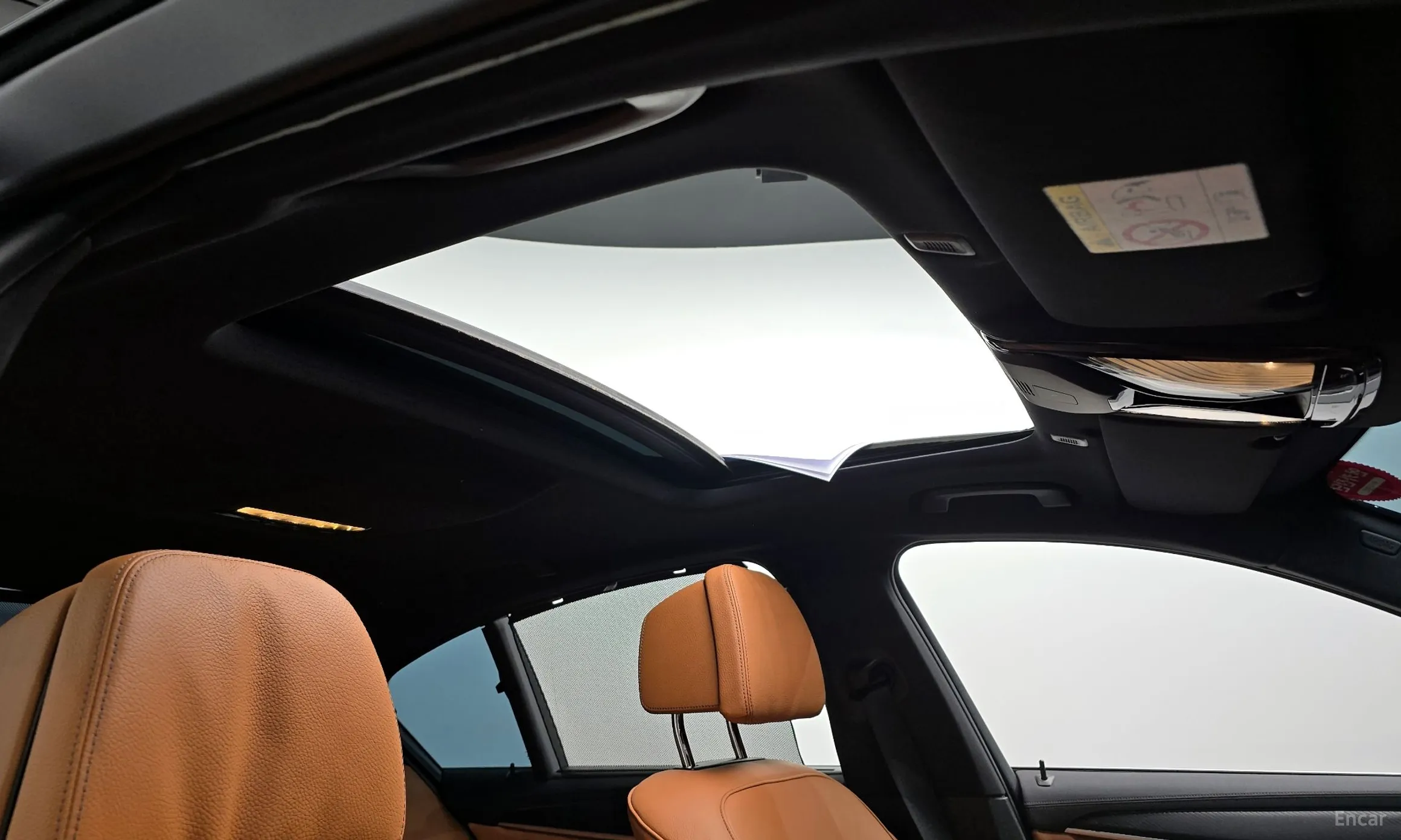 BMW 5 Series (G30) превью 19