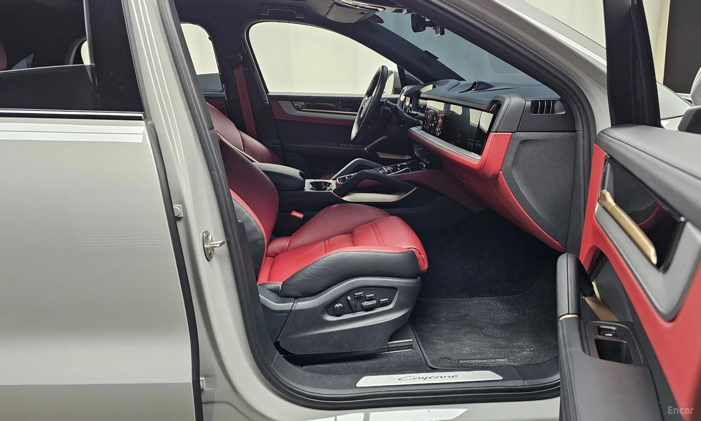 Porsche Cayenne (PO536) превью 11