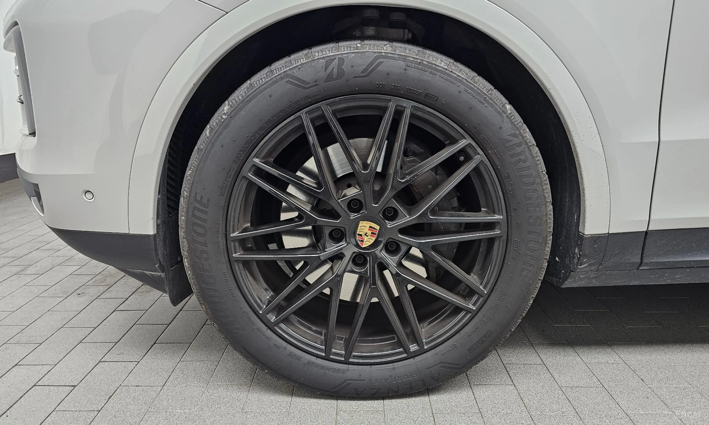 Porsche Cayenne (PO536) превью 5