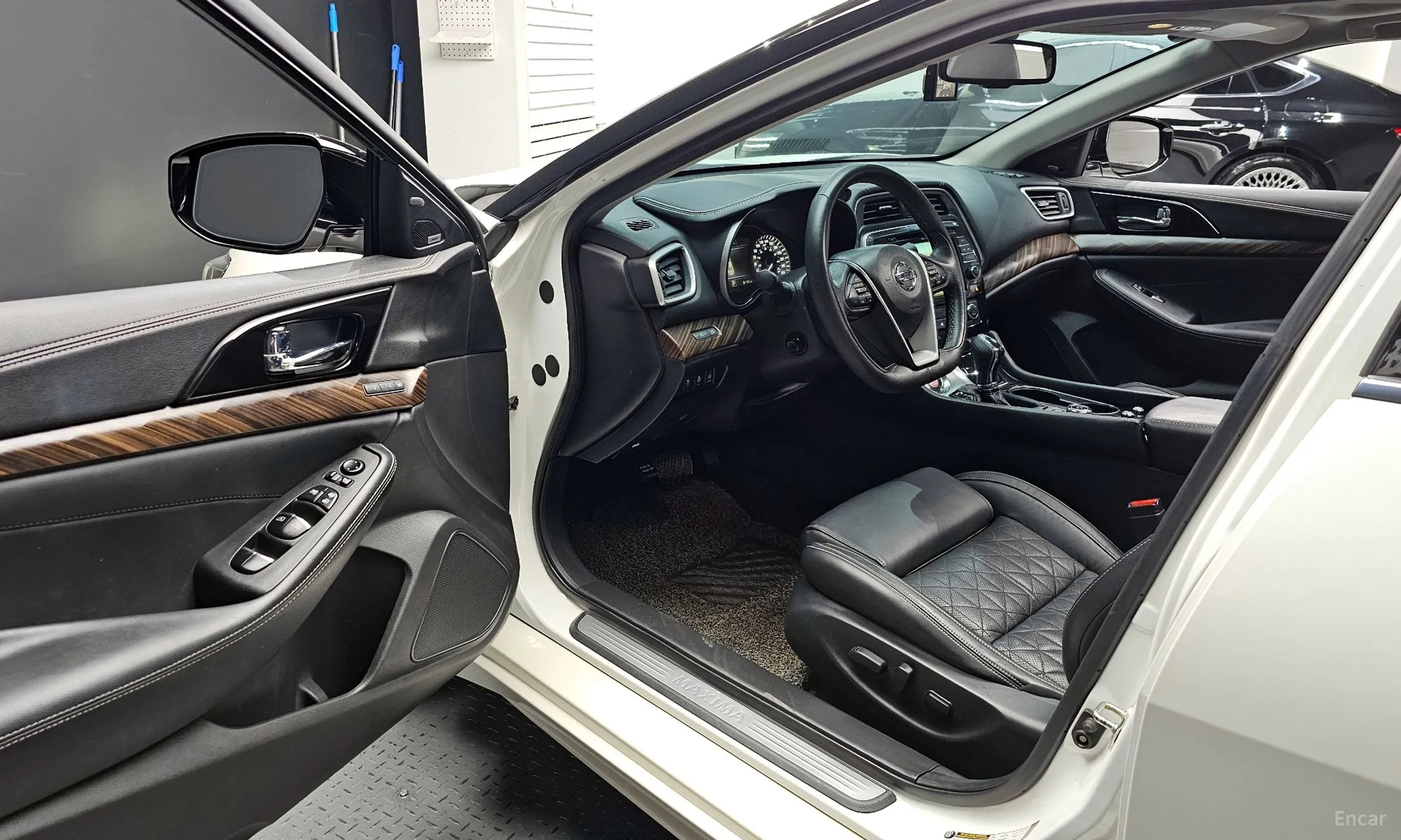 Nissan Maxima (A36) превью 10