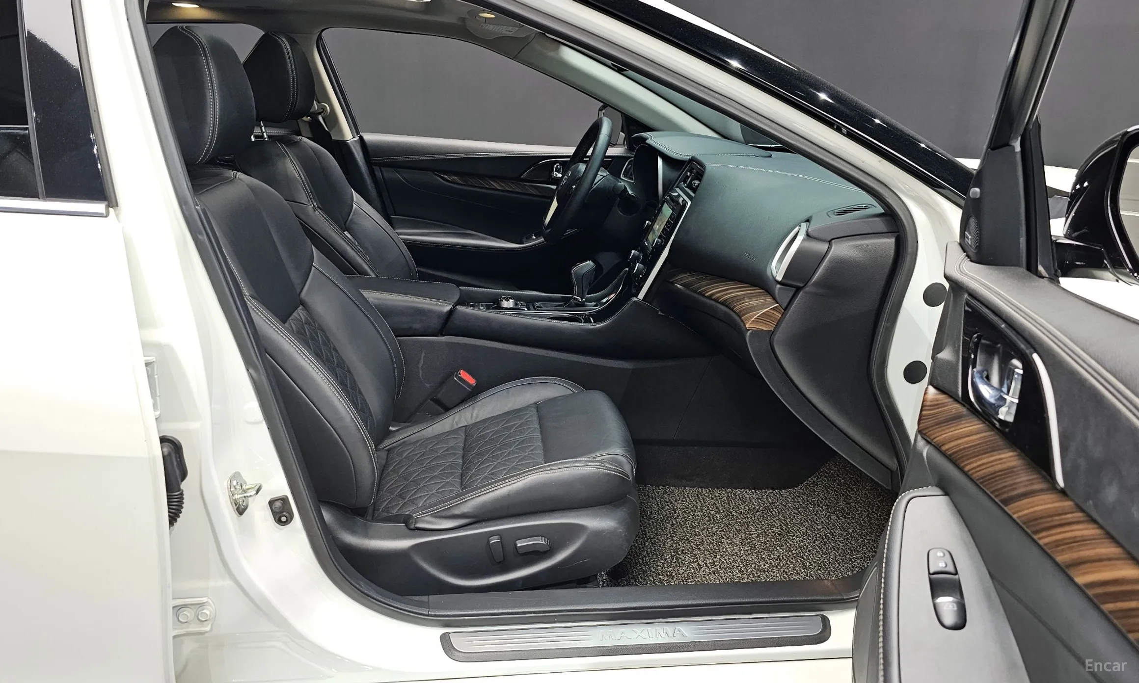 Nissan Maxima (A36) превью 11