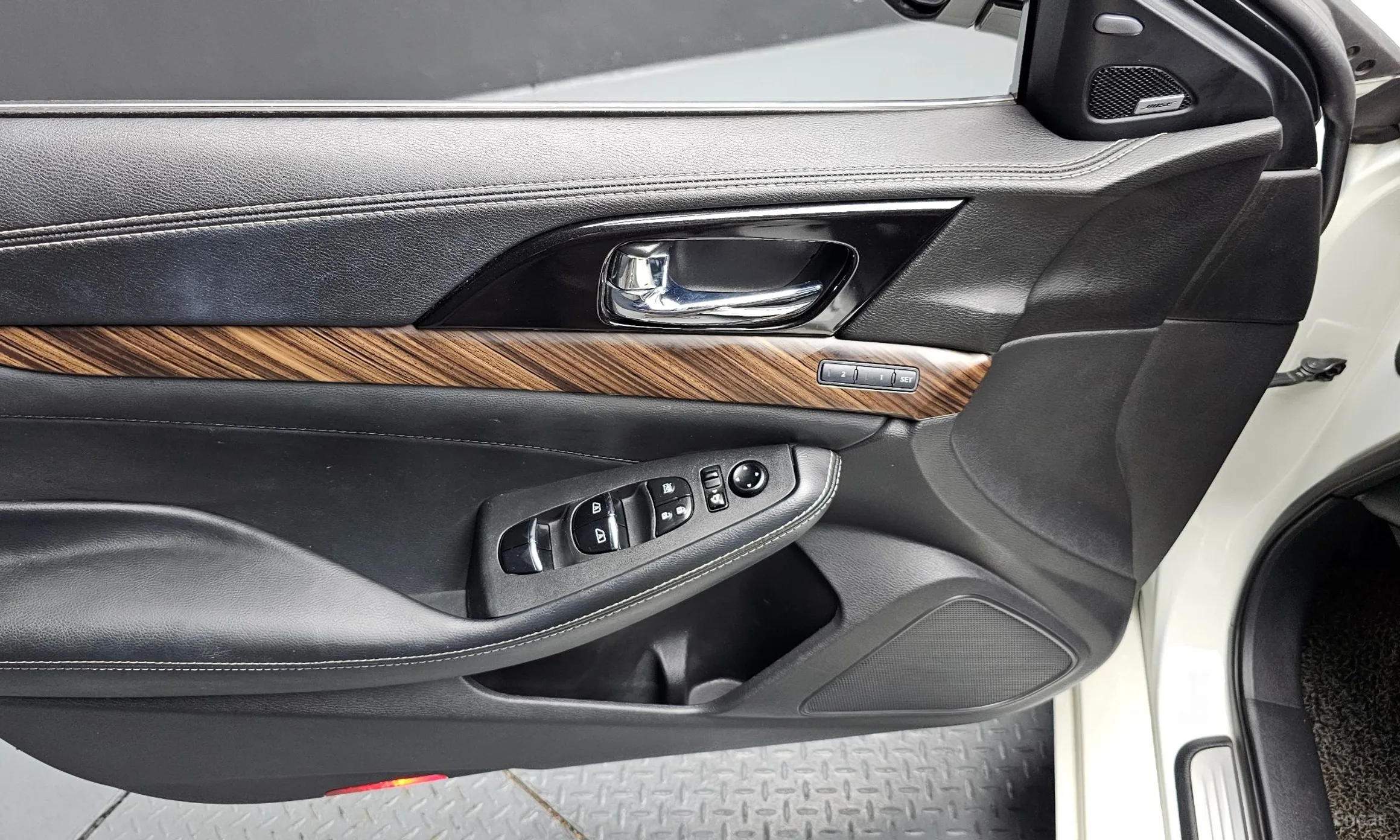 Nissan Maxima (A36) превью 18