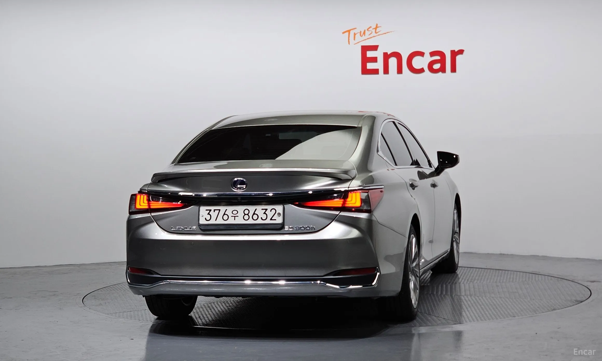 Lexus ES300h 7th Generation превью 4