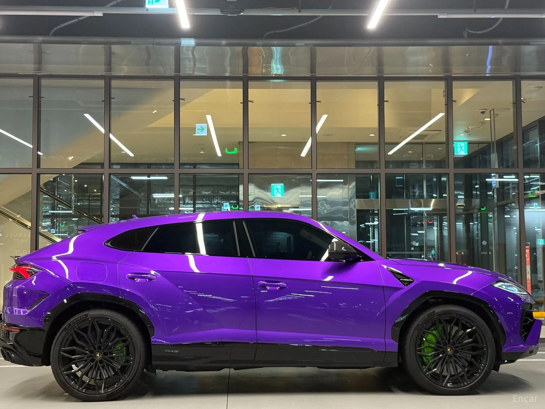 Lamborghini Urus превью 3