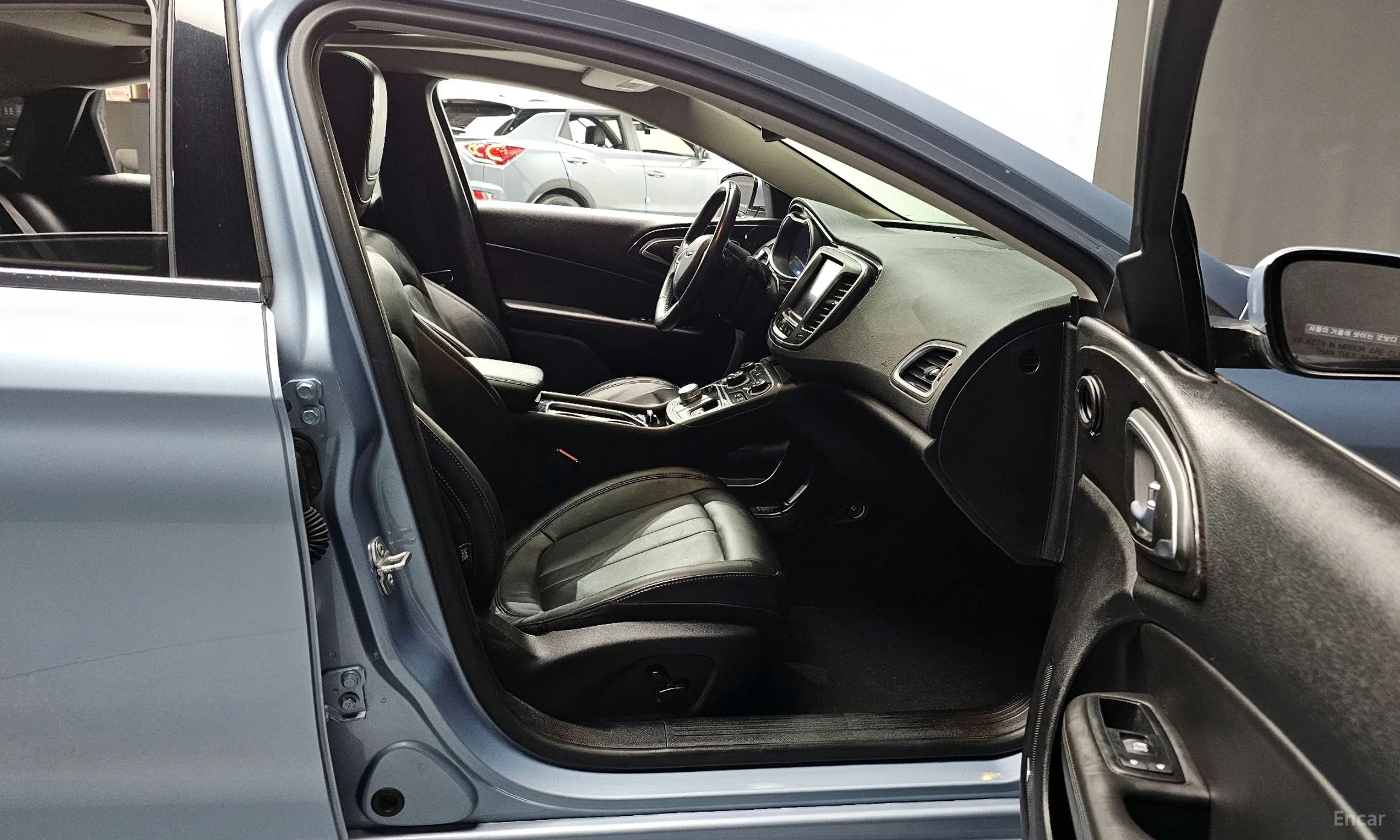 Chrysler 200 Second generation превью 11