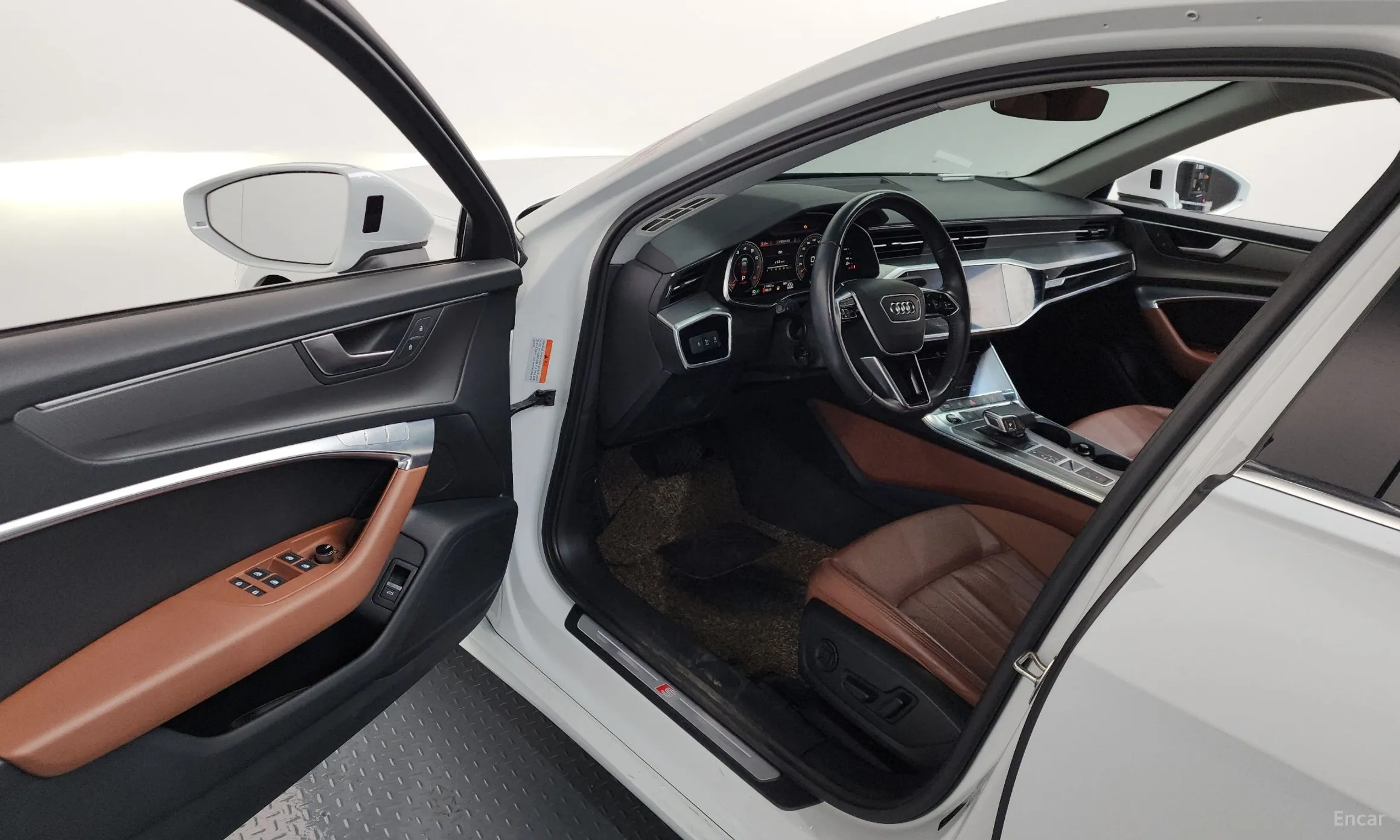 Audi A6 (C8) превью 10