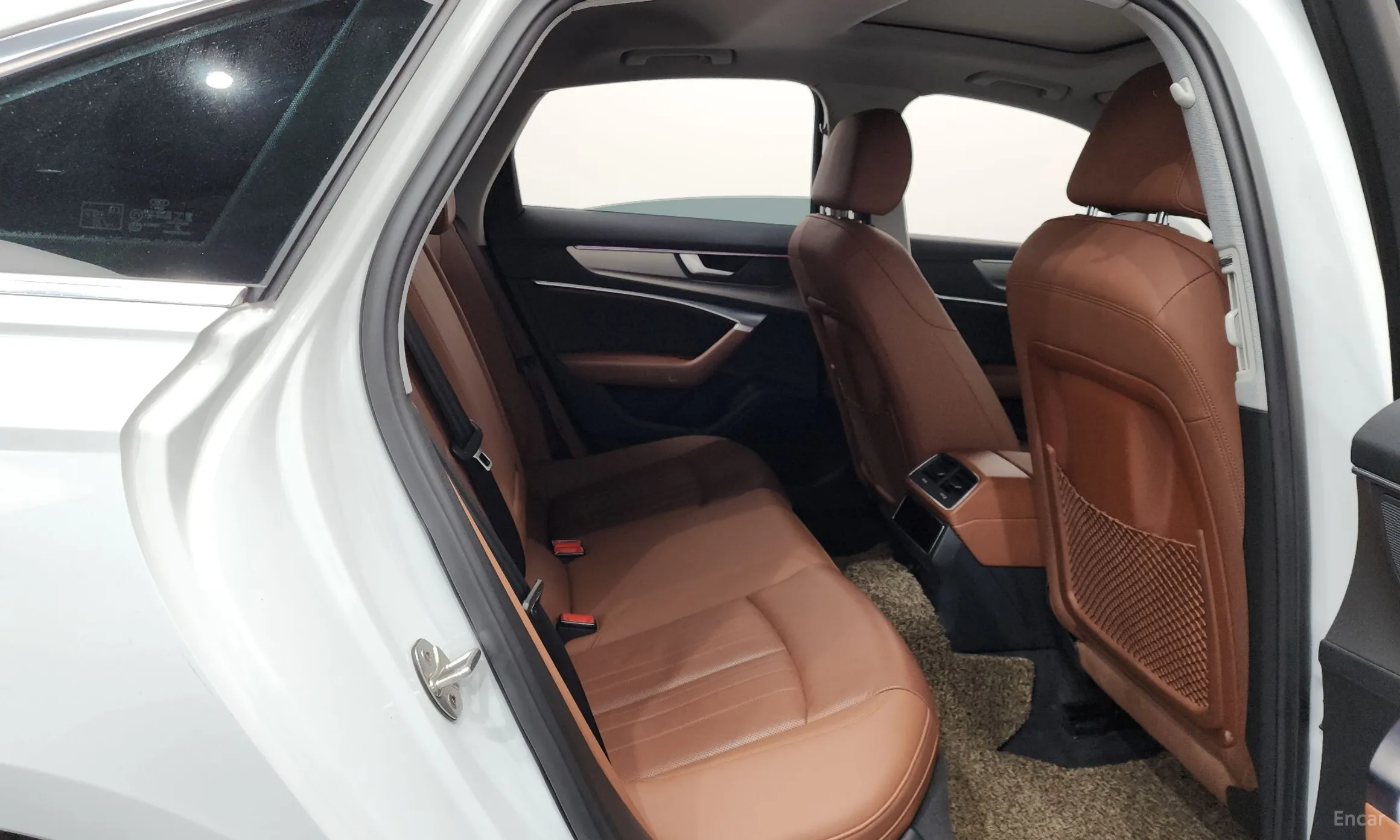 Audi A6 (C8) превью 12