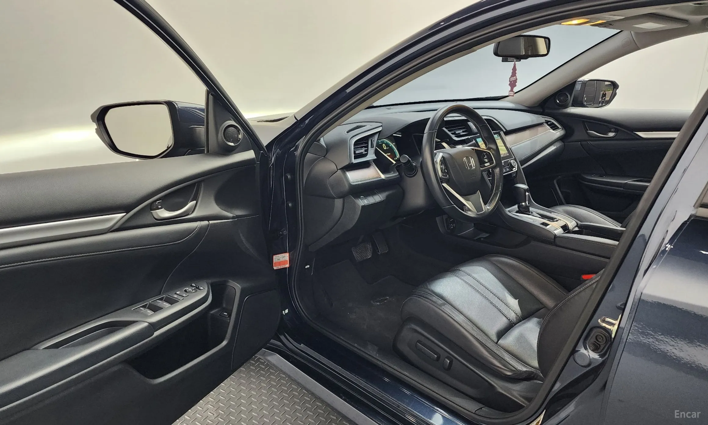 Honda Civic превью 10
