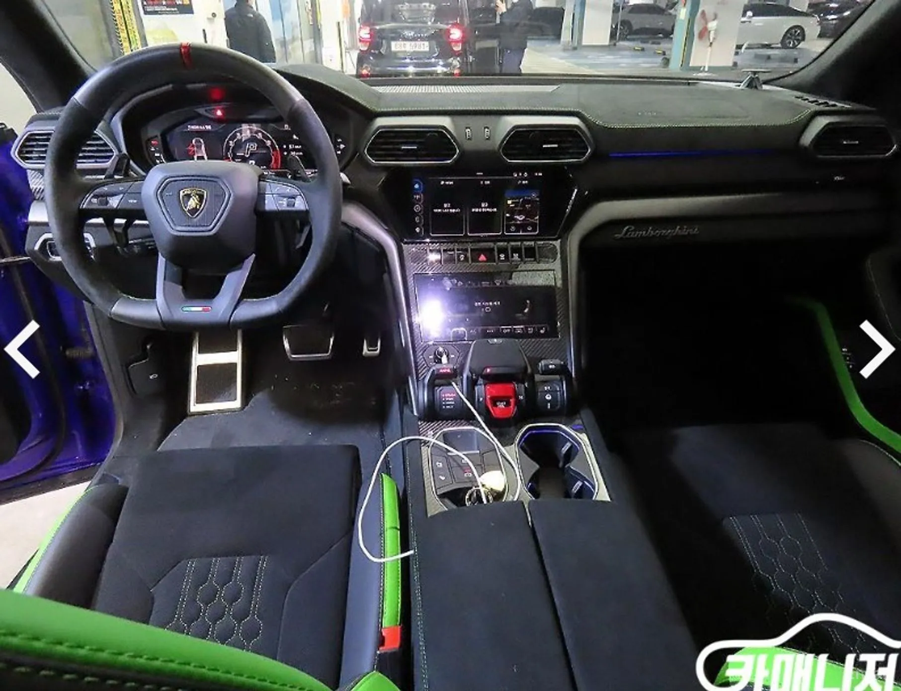 Lamborghini Urus превью 10