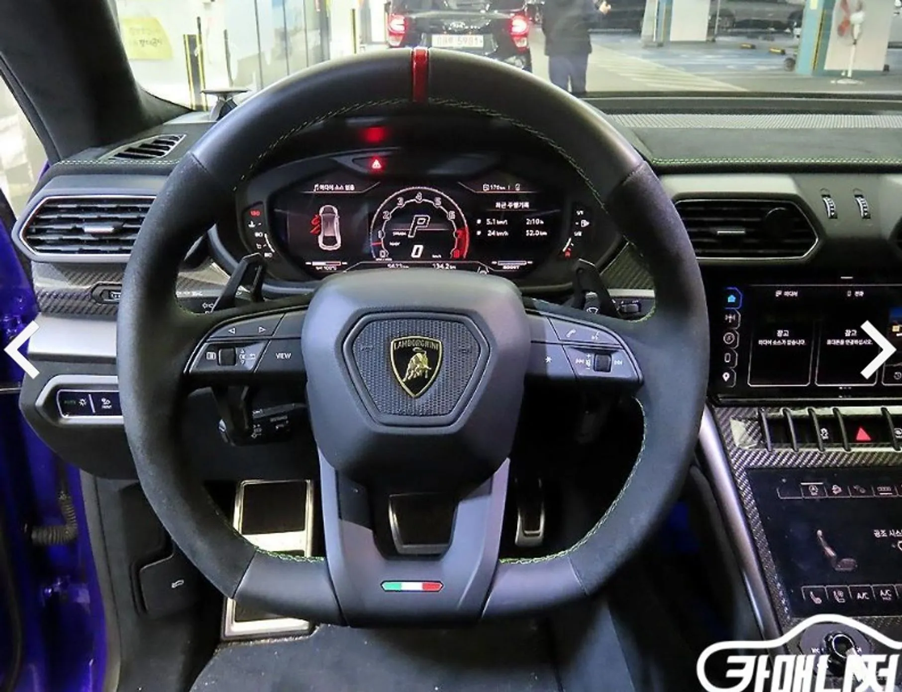 Lamborghini Urus превью 8