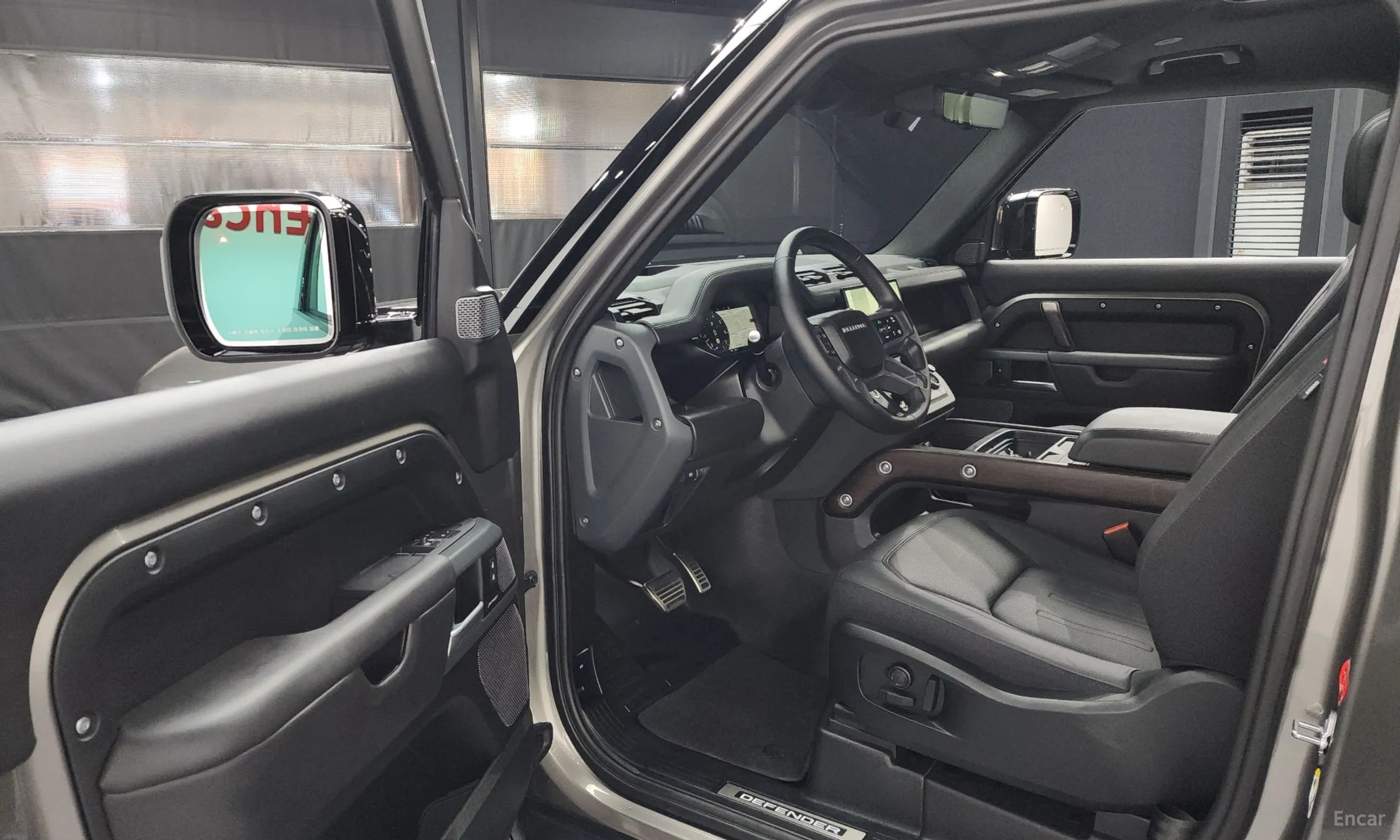 Land Rover Defender (L663) превью 10