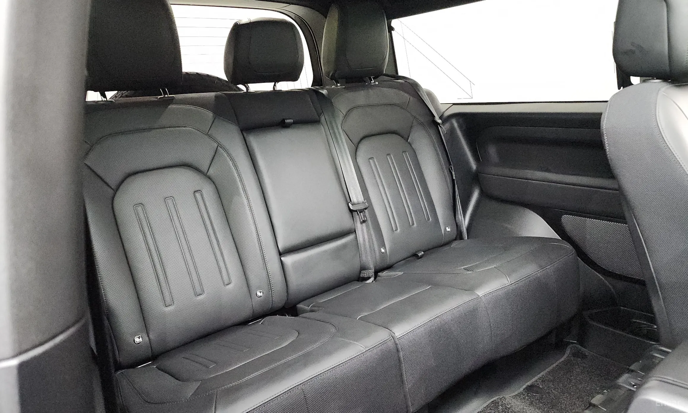 Land Rover Defender (L663) превью 12