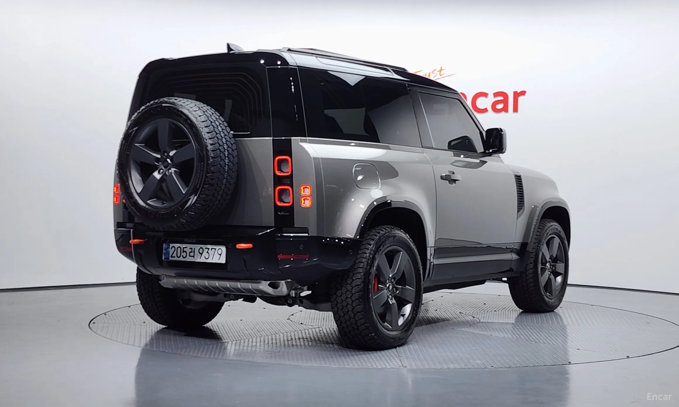 Land Rover Defender (L663)