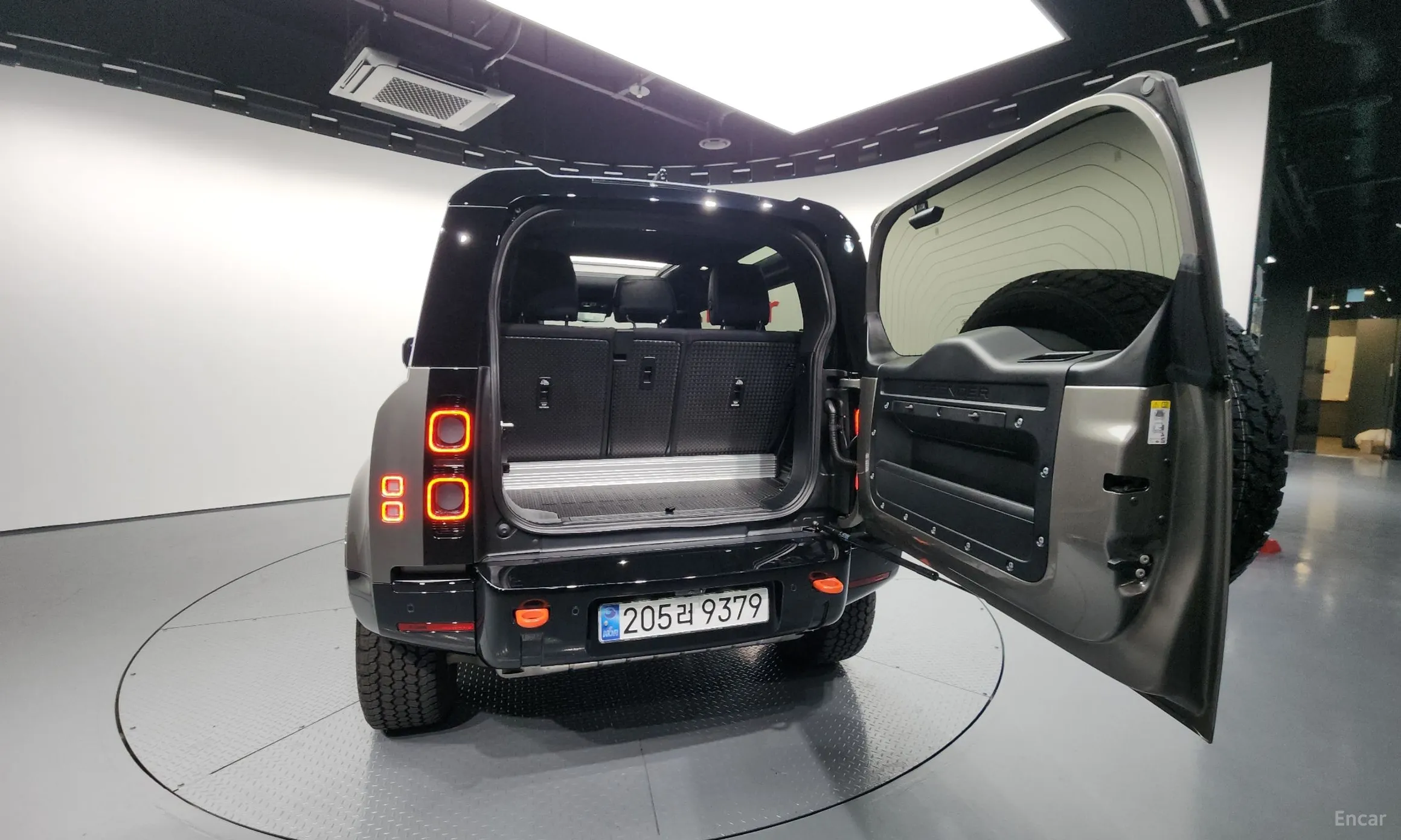 Land Rover Defender (L663) превью 20