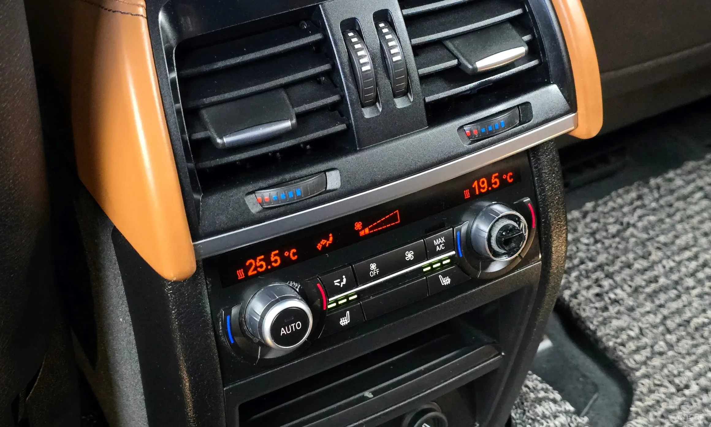BMW X6 (F16) превью 19