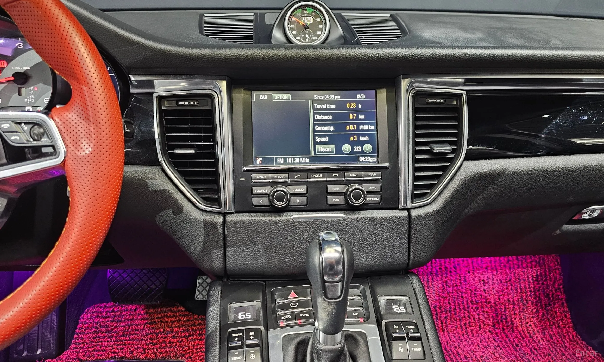 Porsche Macan превью 15