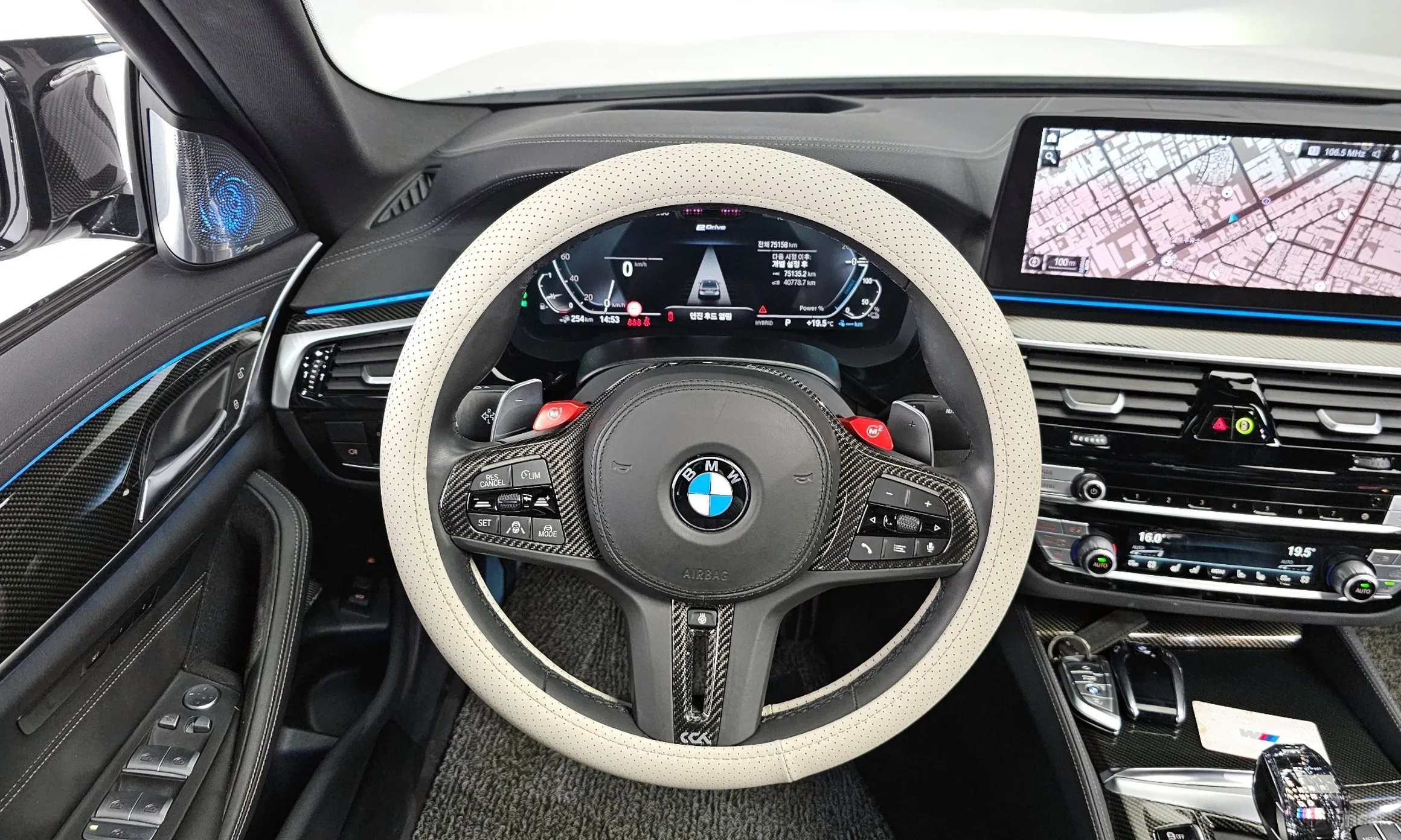 BMW 5 Series (G30) превью 13