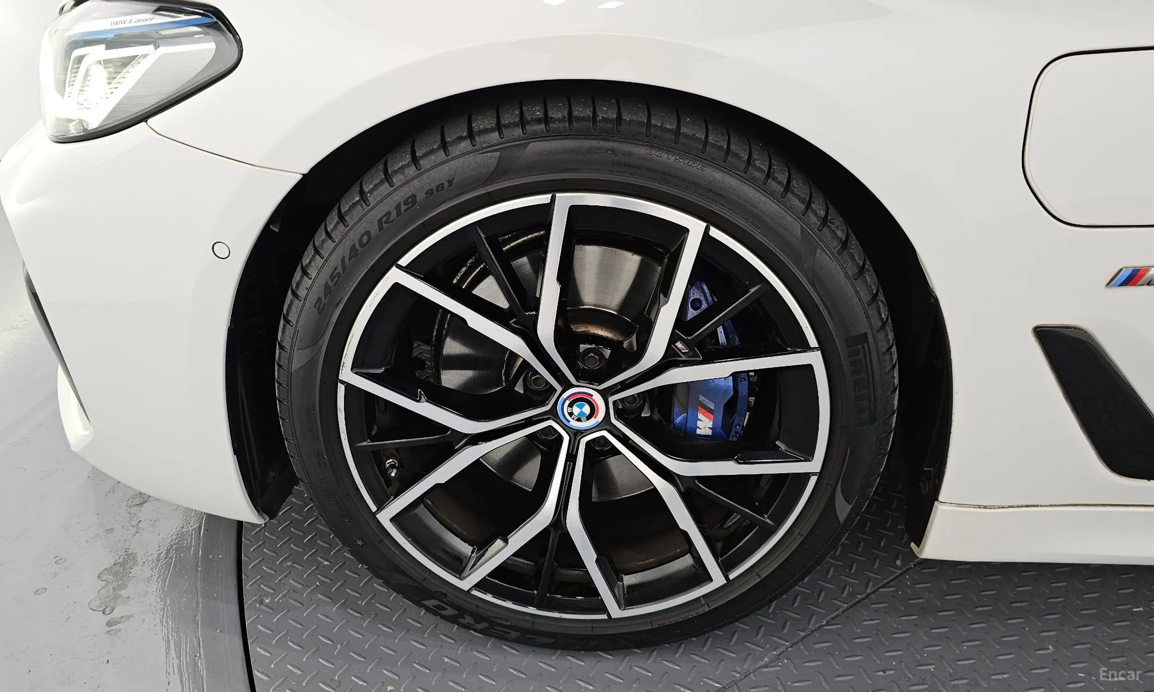 BMW 5 Series (G30) превью 5