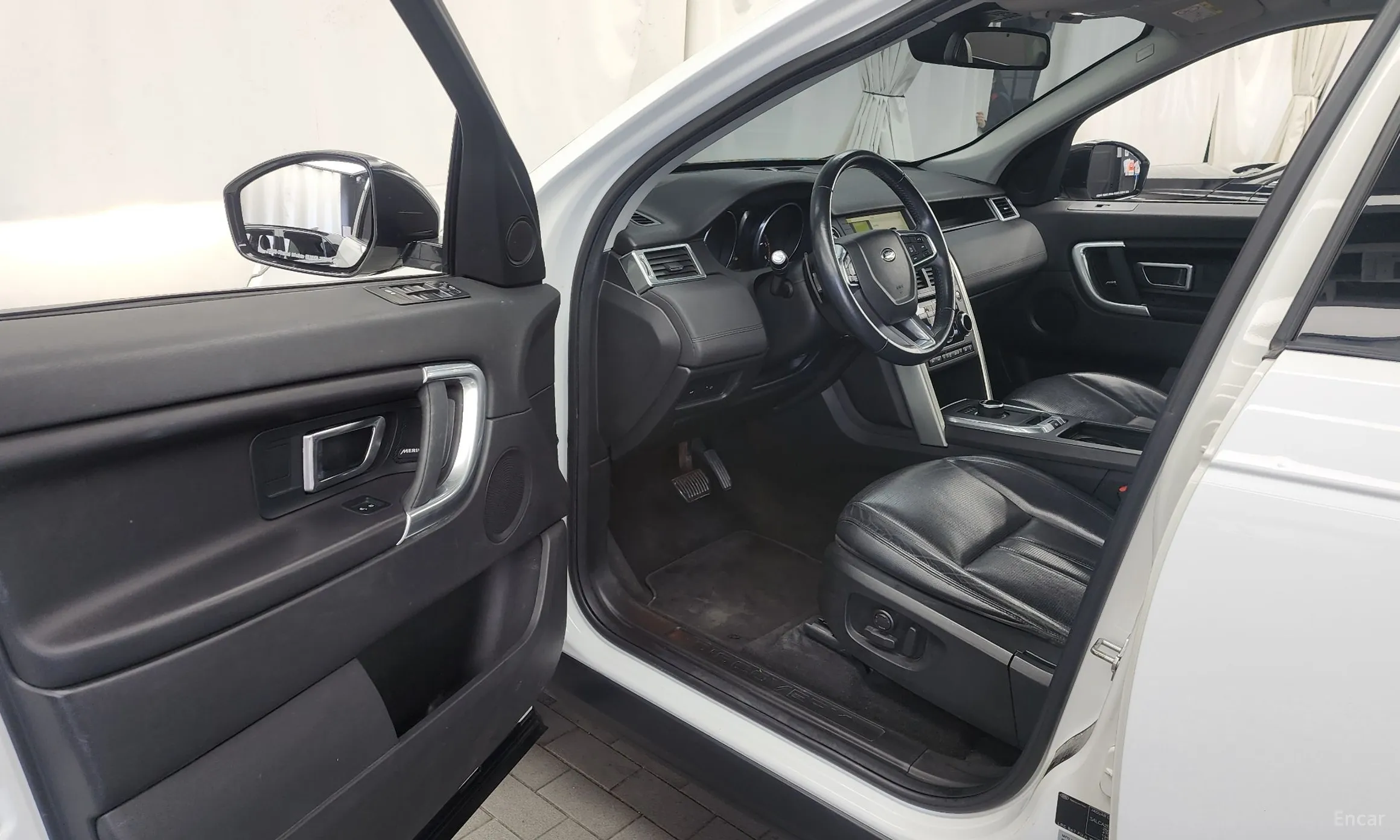 Land Rover Discovery Sports превью 10
